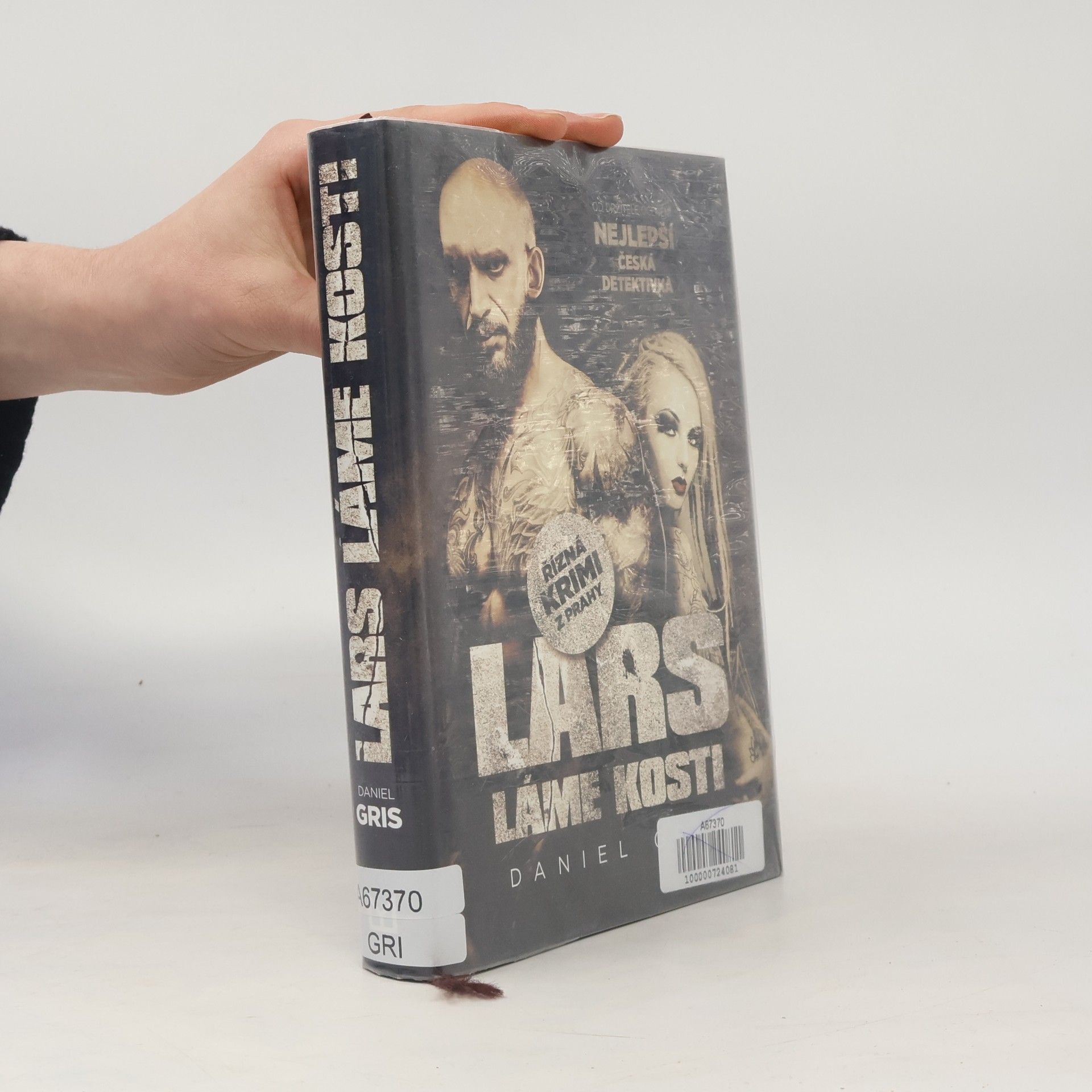 Daniel Gris Lars láme kosti