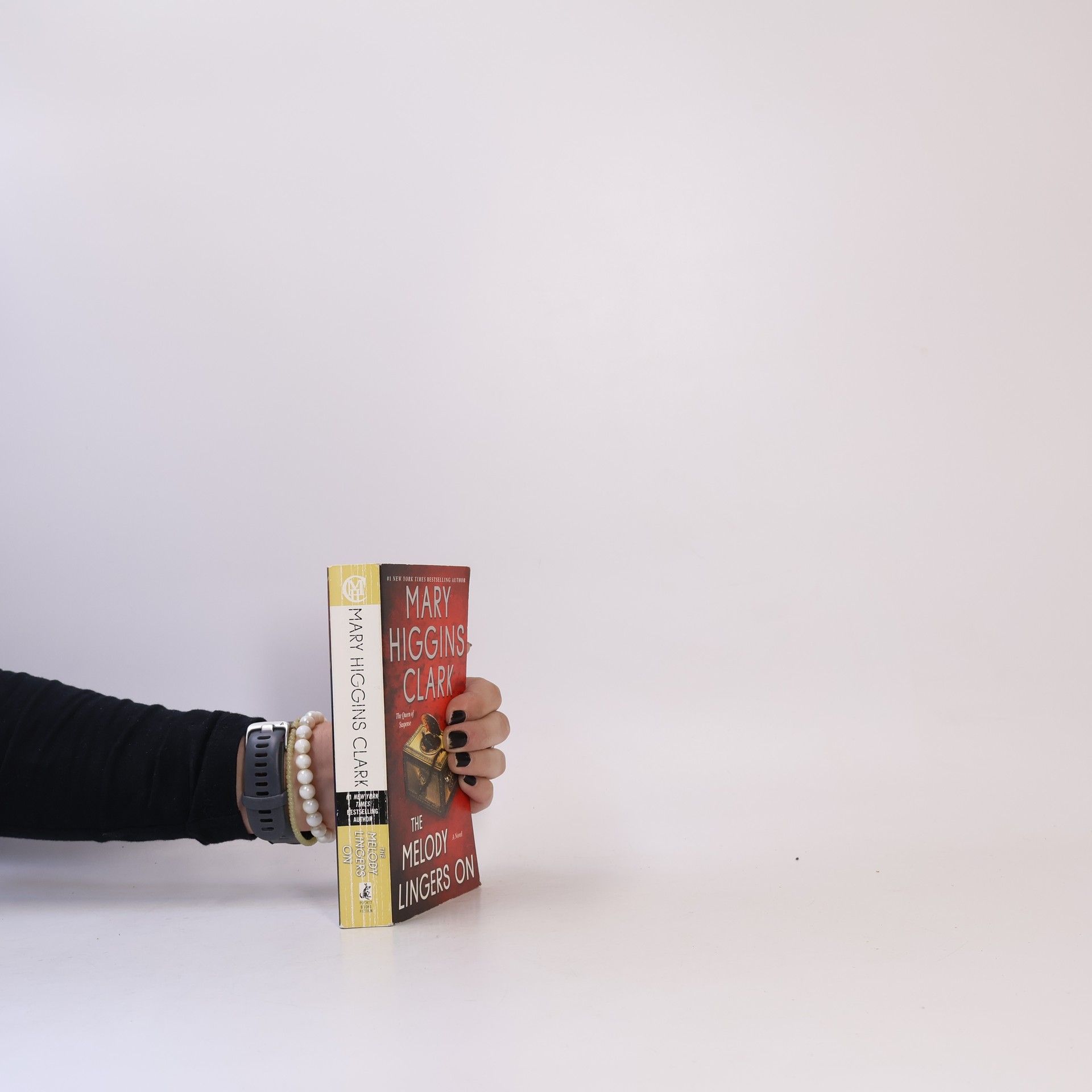 Mary Higginsová Clarková The Melody Lingers On