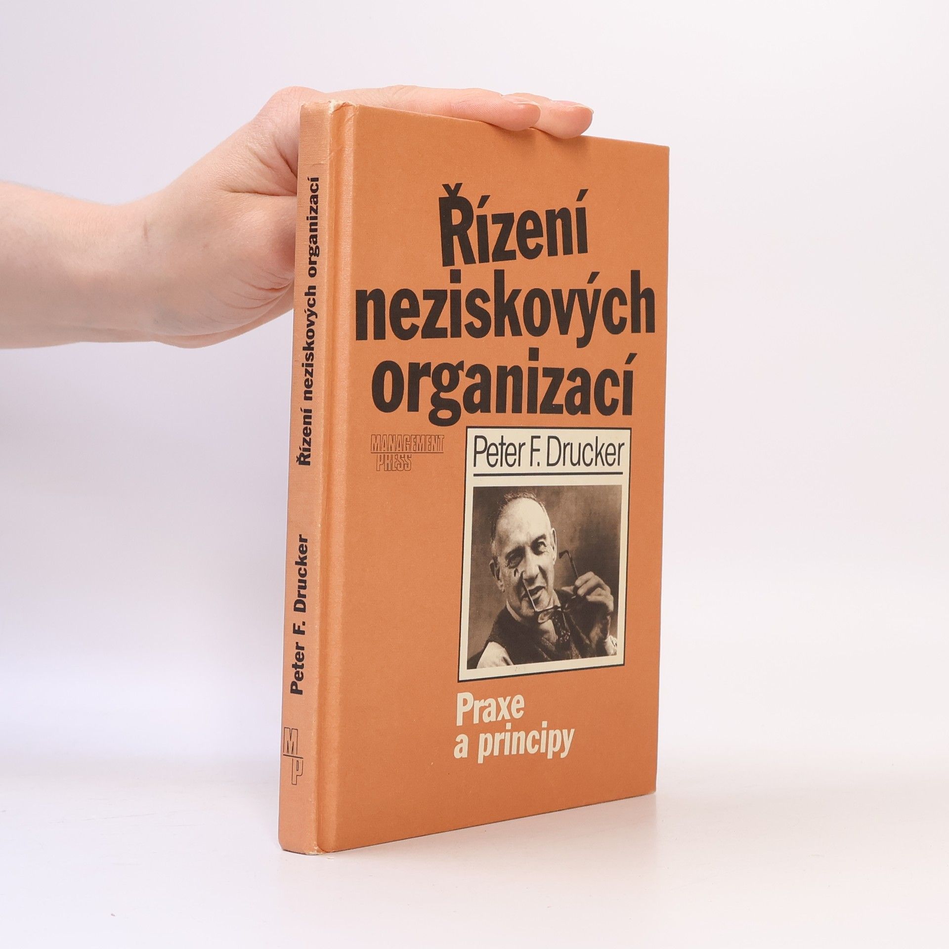Peter Drucker Řízení neziskových organizací : praxe a principy