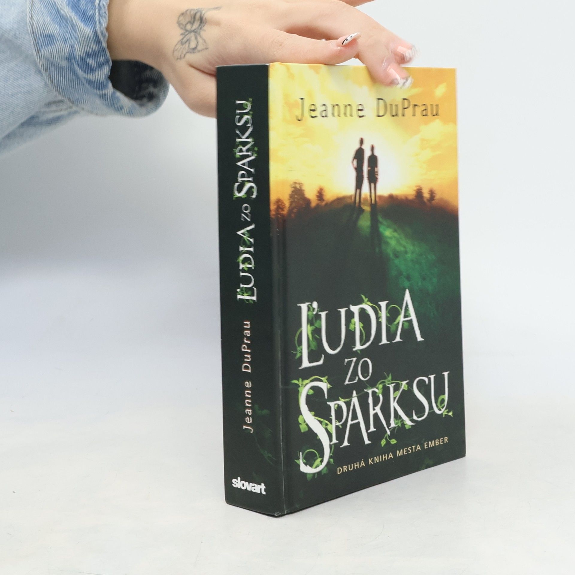 Jeanne DuPrau Ľudia zo Sparksu