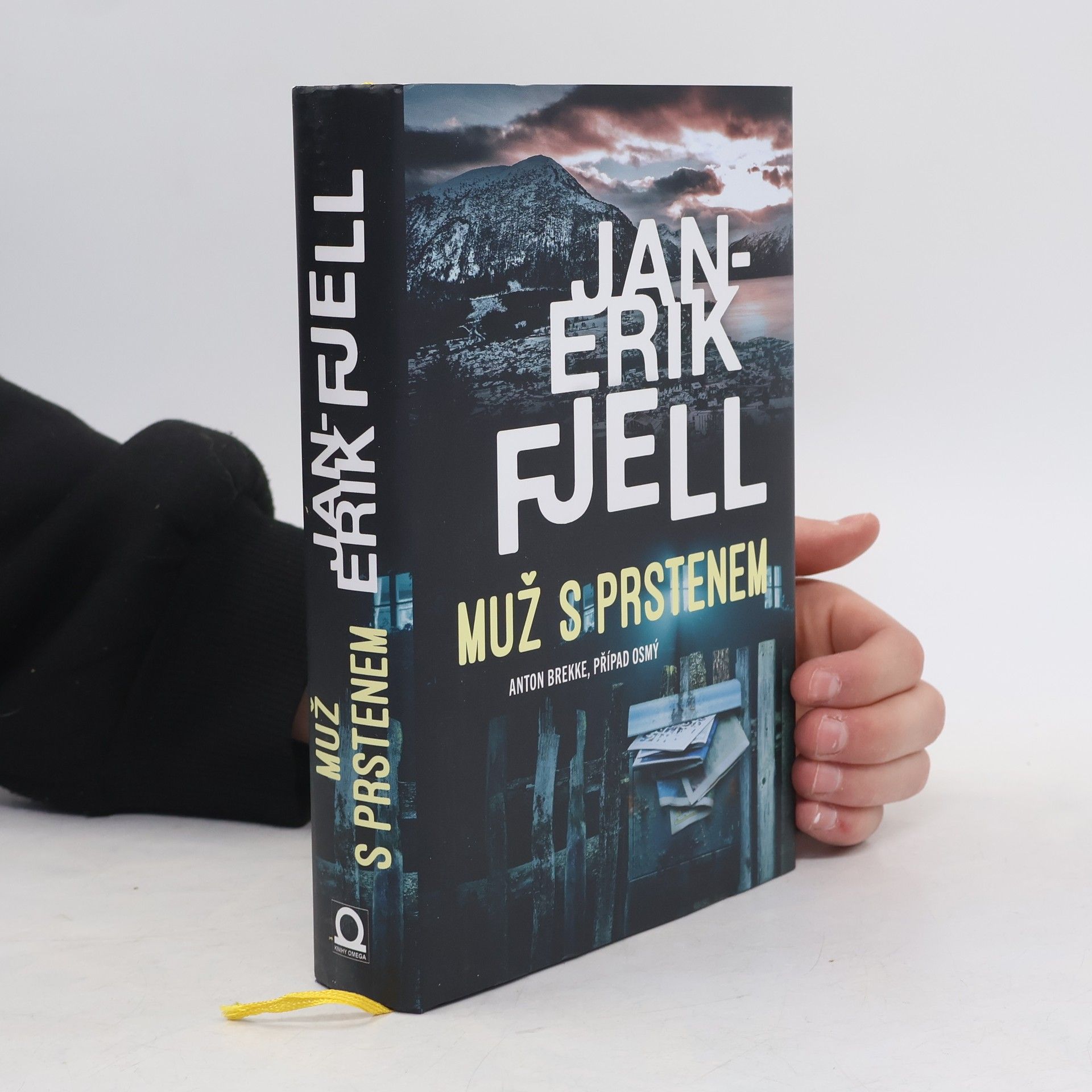Jan-Erik Fjell Anton Brekke - 8: Muž s prstenem