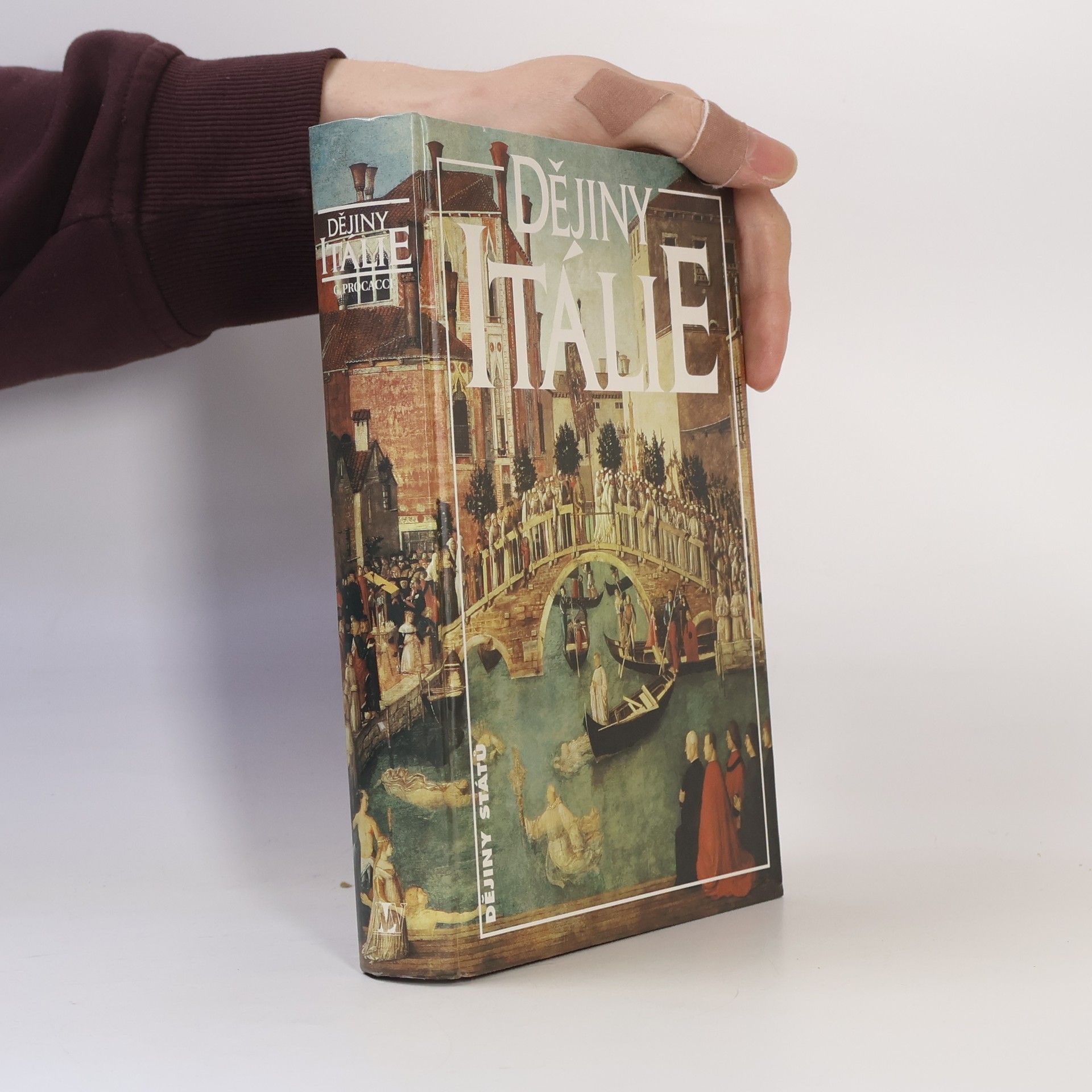 Giuliano Procacci Dějiny Itálie