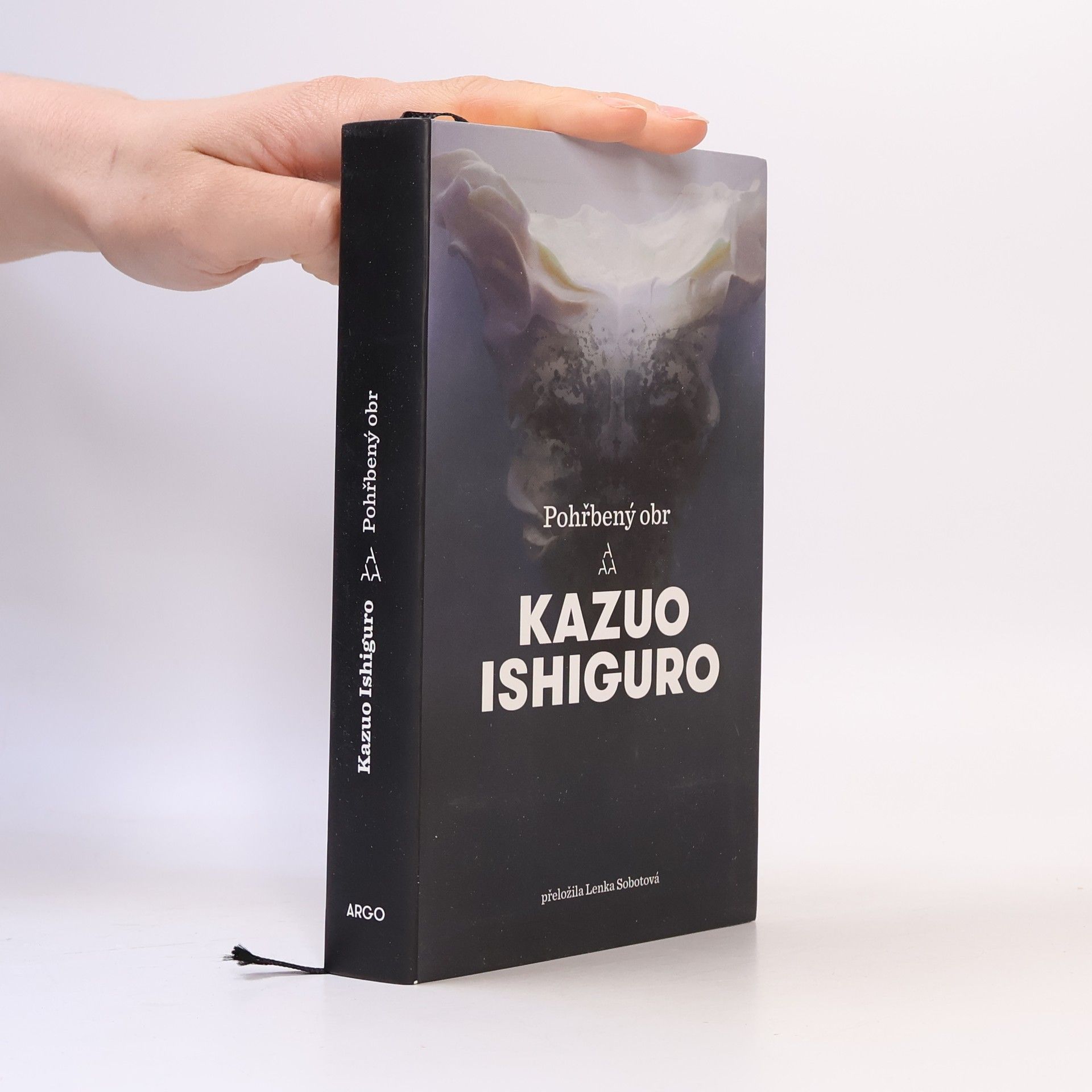 Kazuo Ishiguro Pohřbený obr