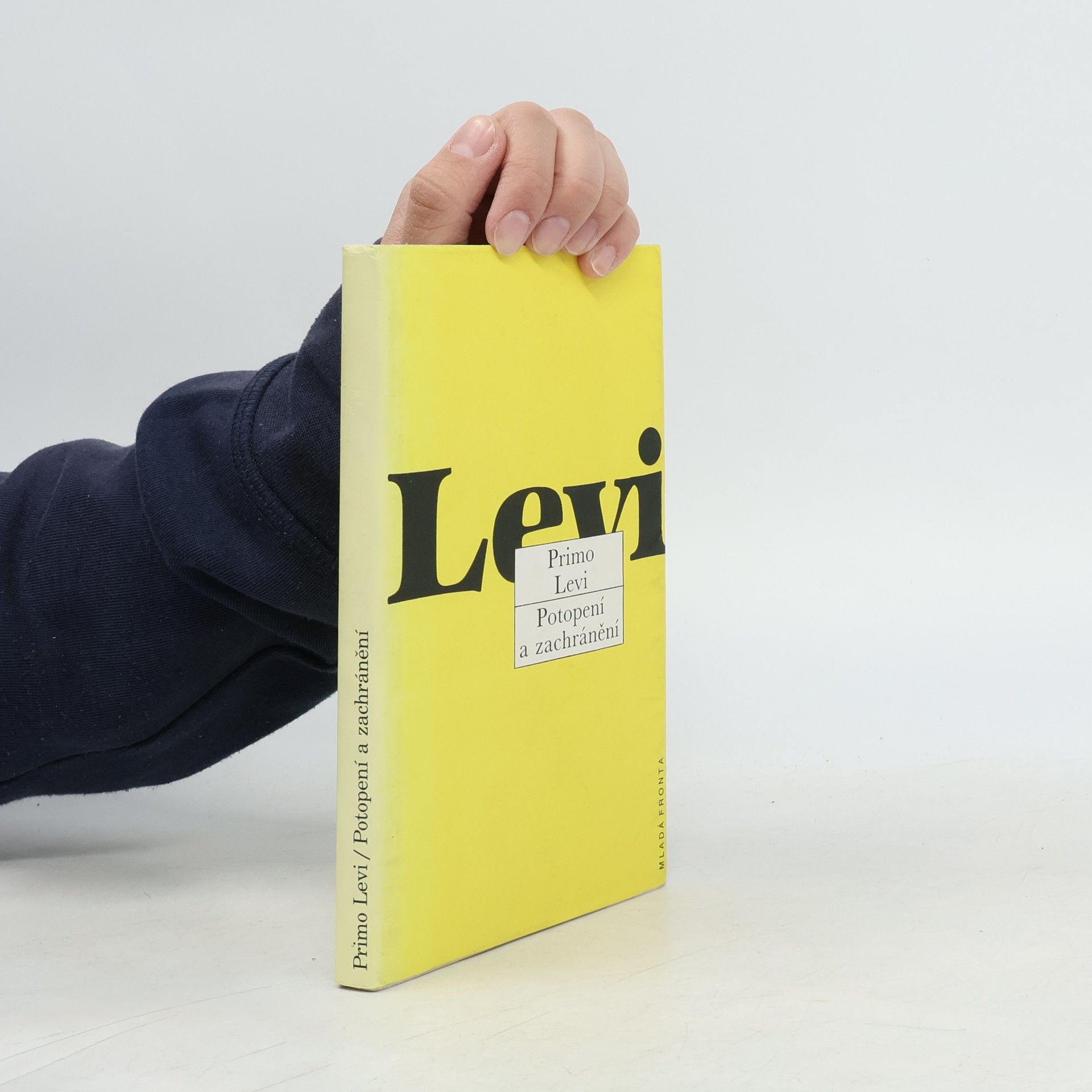 Primo Levi Potopení a zachránění