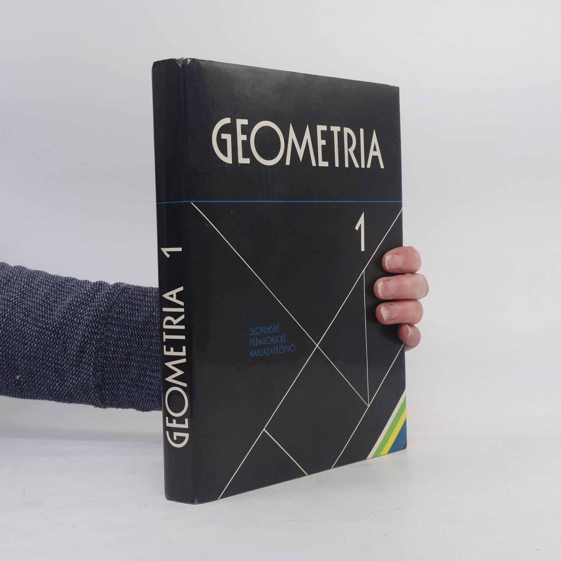 Pavel Kršňák Geometria pre študentov matematiky učiteľského štúdia na univerzitách a pedagogických fakultách. 1