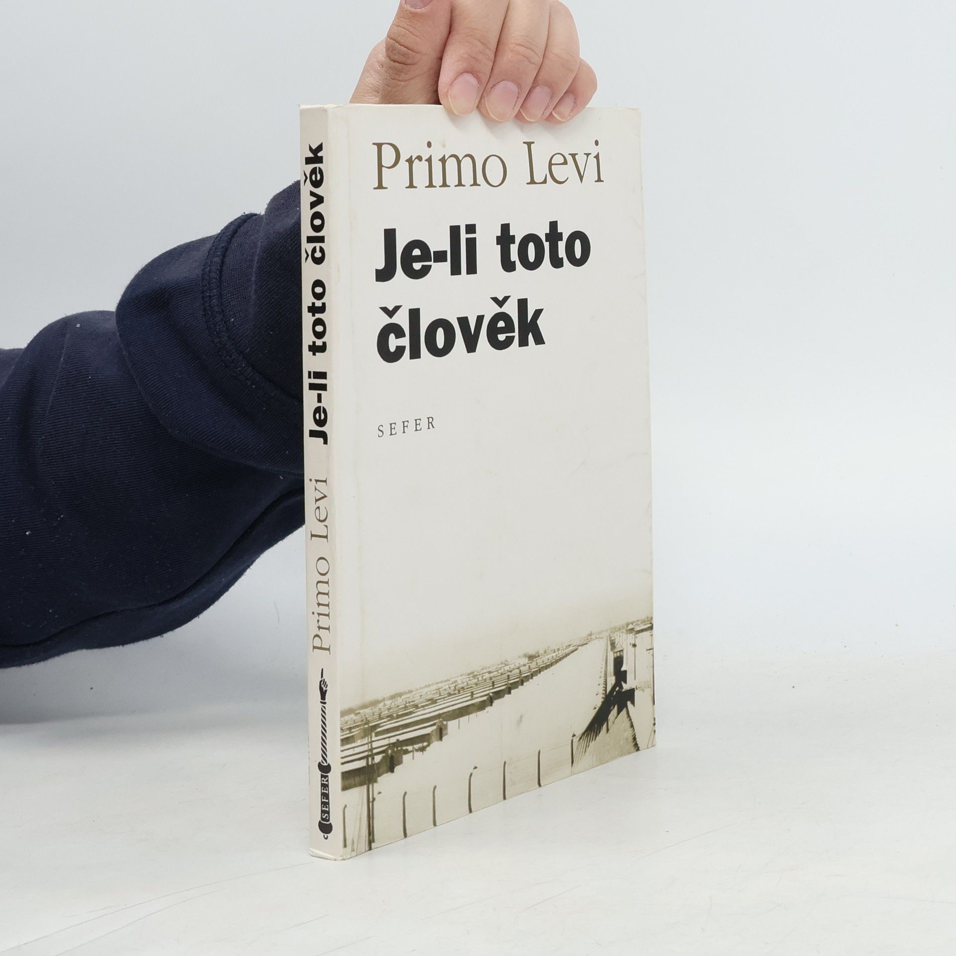 Primo Levi Je-li toto člověk