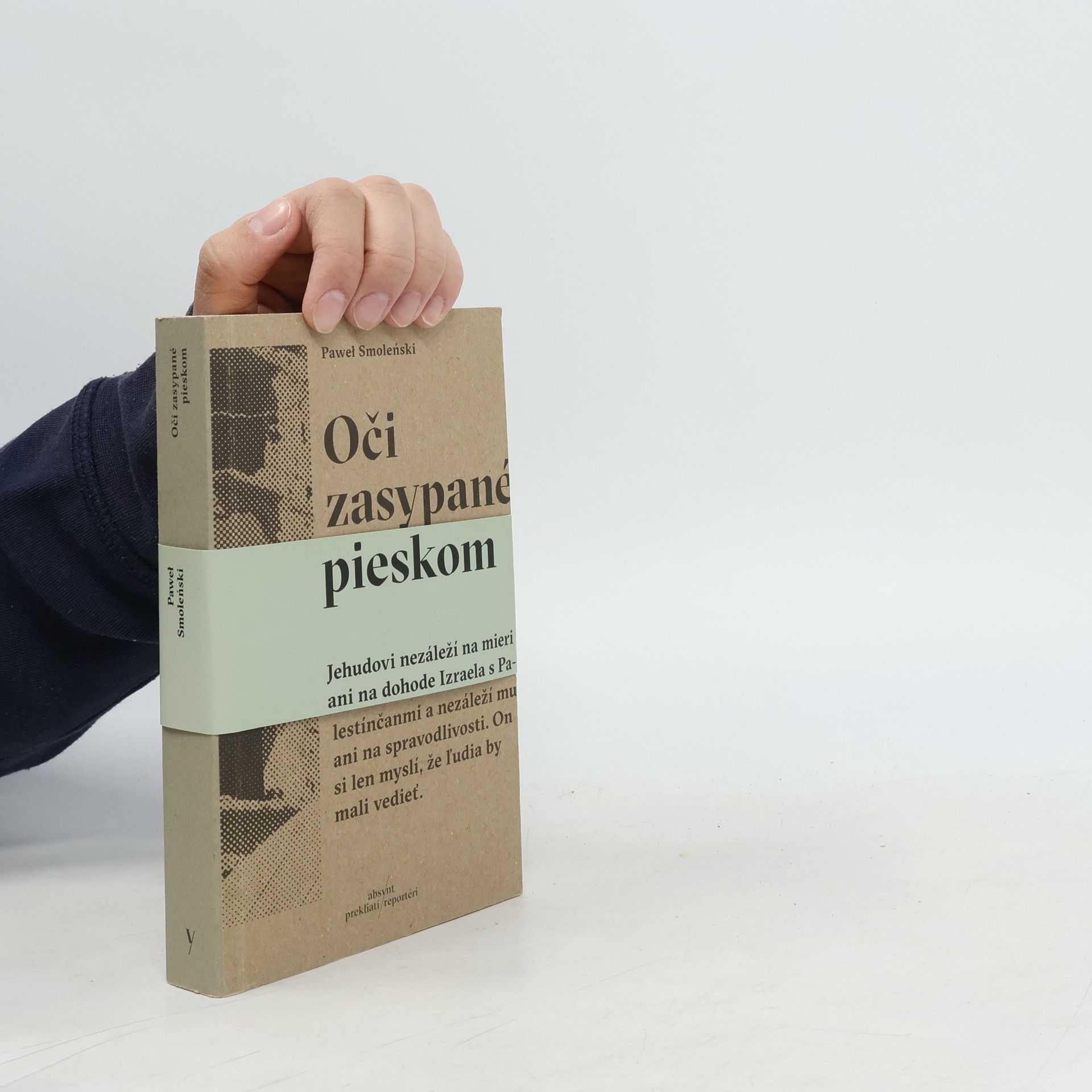 Oči zasypané pieskom