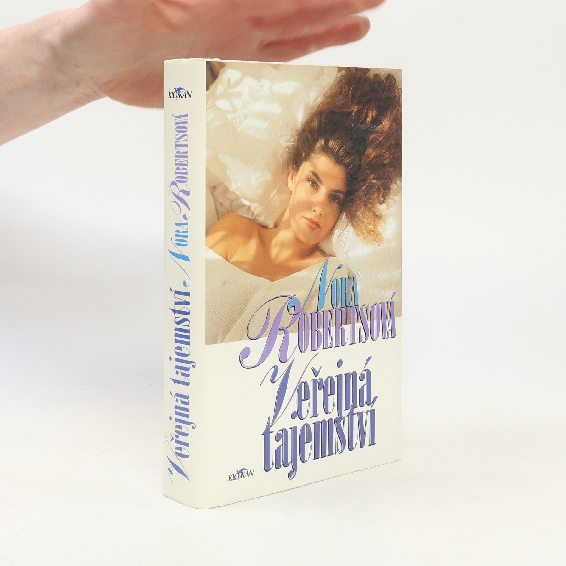 Nora Roberts Veřejná tajemství