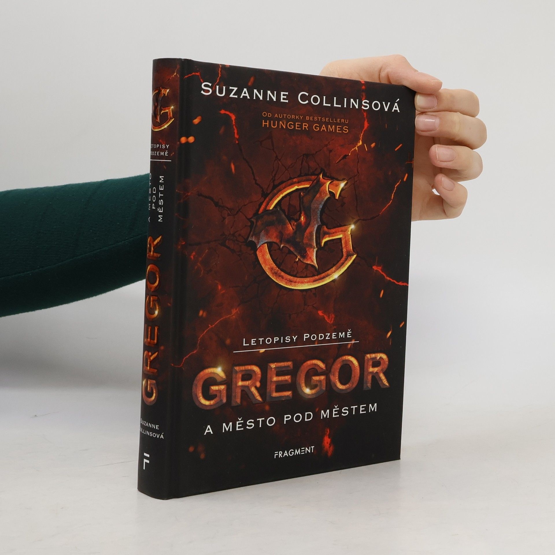 Suzanne Collins Letopisy Podzemě. Gregor a město pod městem