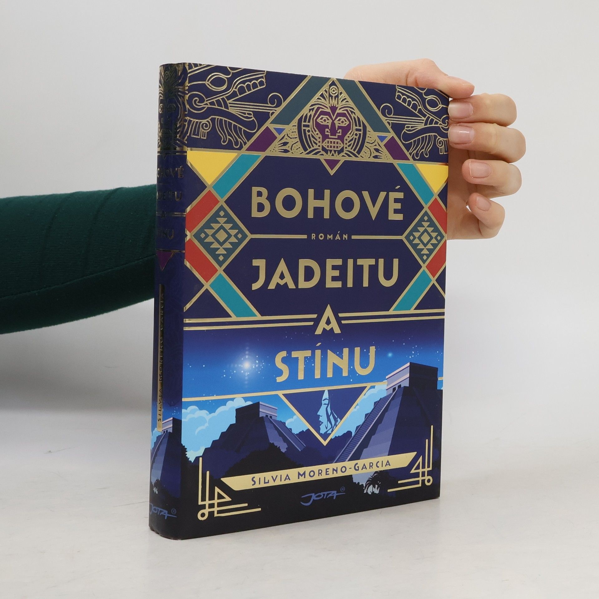 Silvia Moreno Garcia Bohové jadeitu a stínu