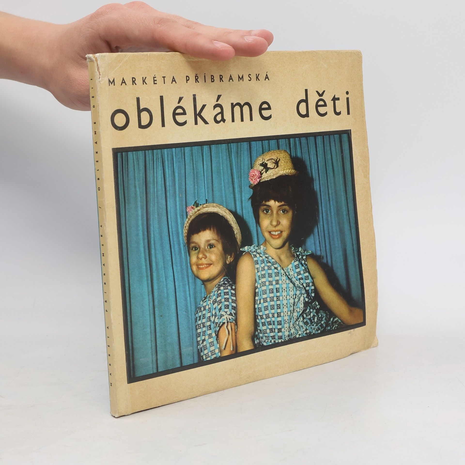Markéta Příbramská Oblékáme děti