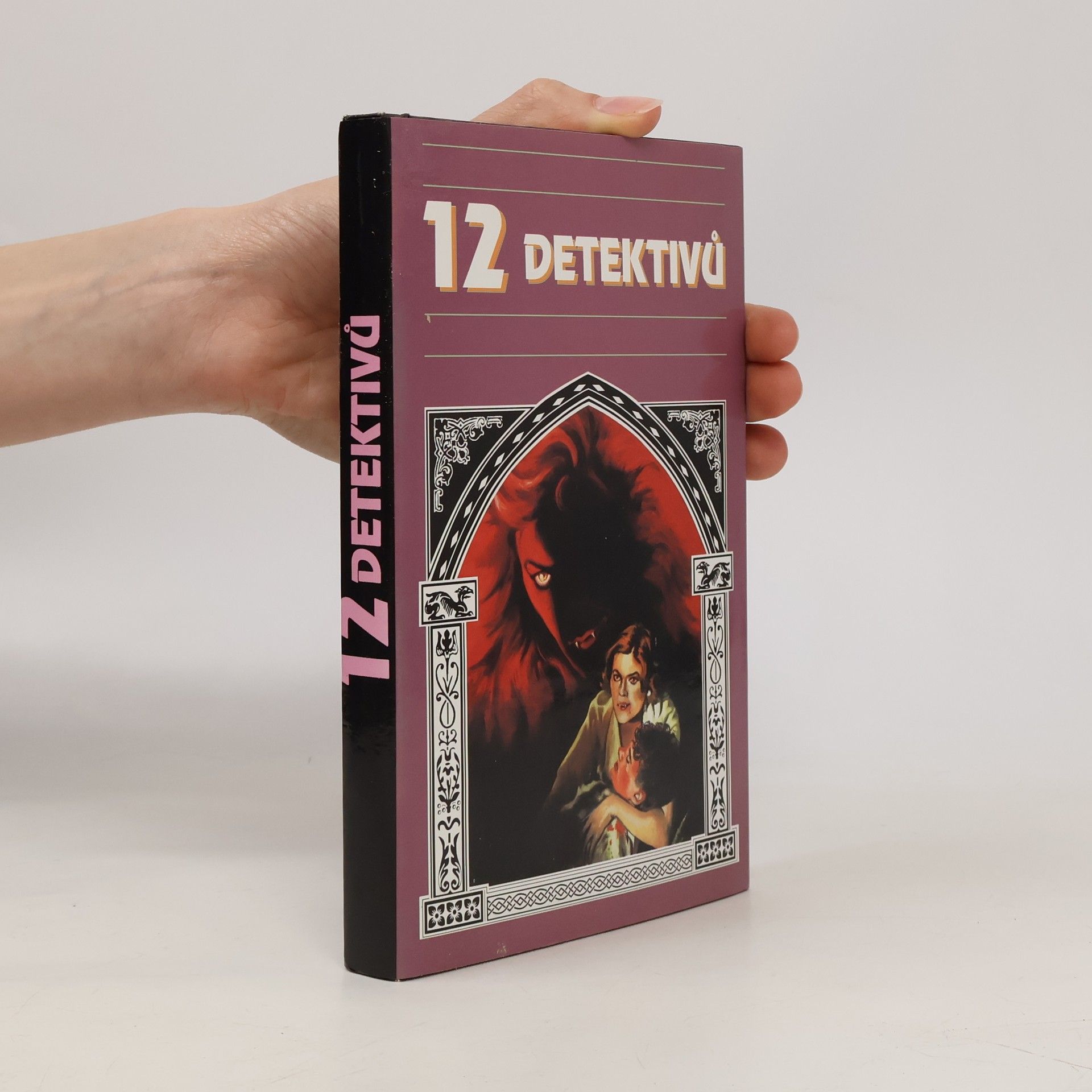 12 detektivů