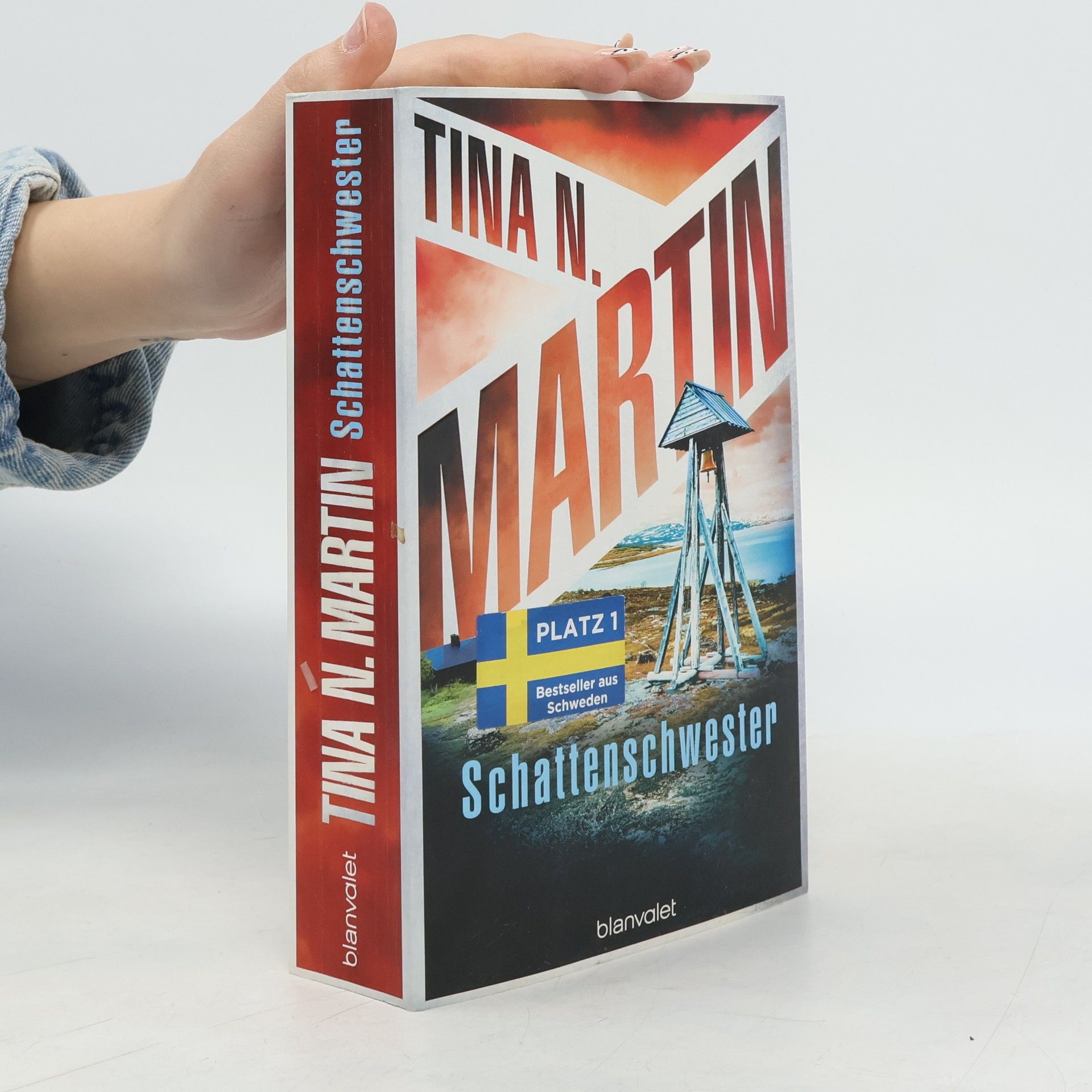 Tina N. Martin Schattenschwester