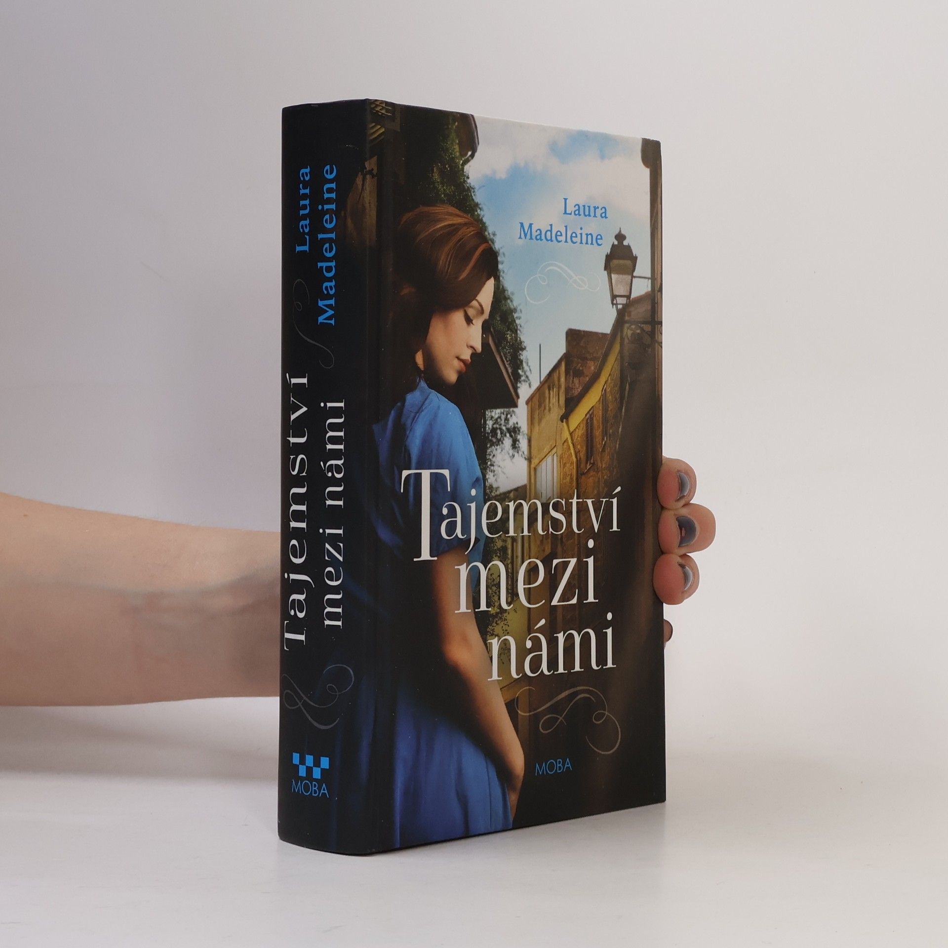 Laura Madeleine Tajemství mezi námi