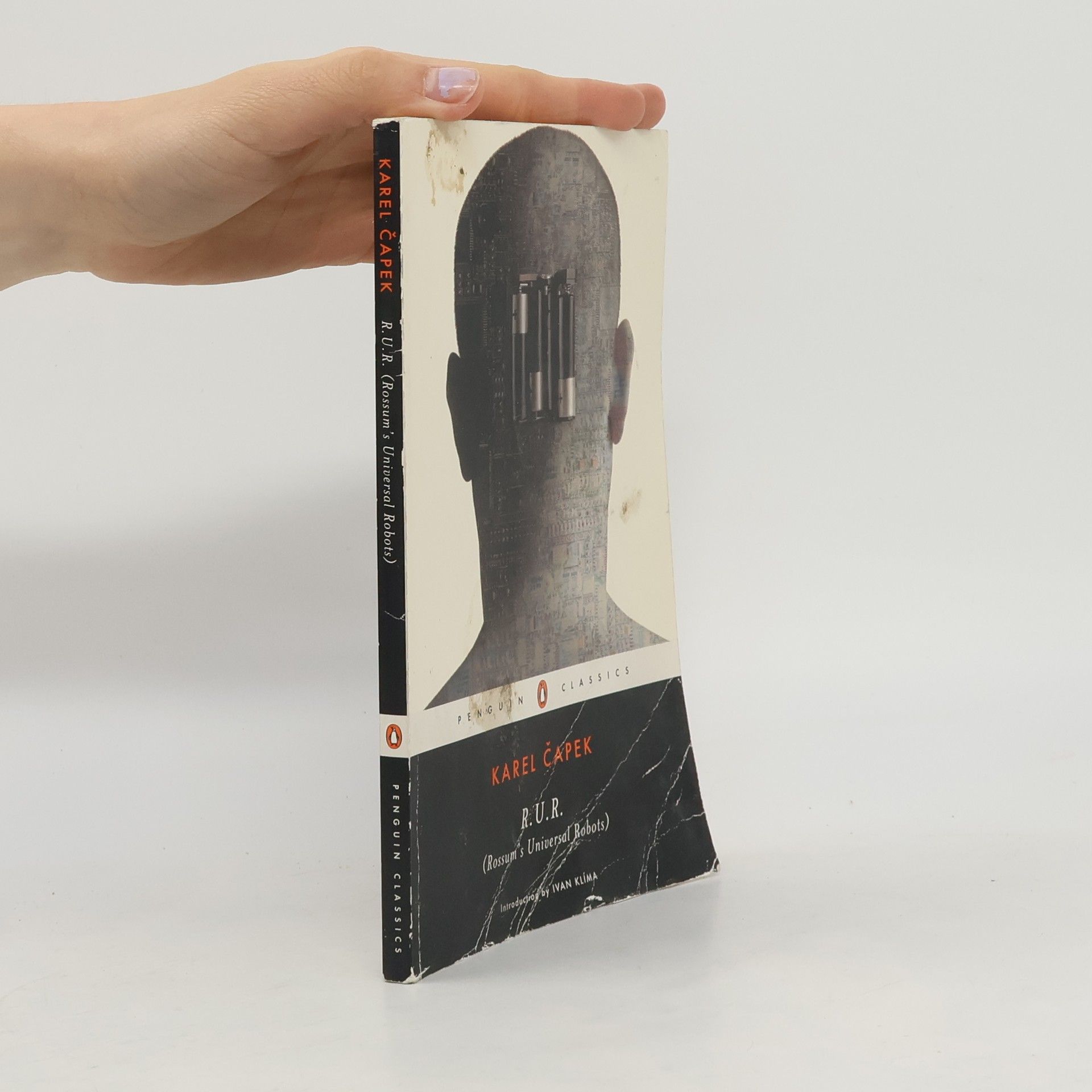 Karel Čapek RUR. Anglicky R.U.R. (Rossum's Universal Robots)