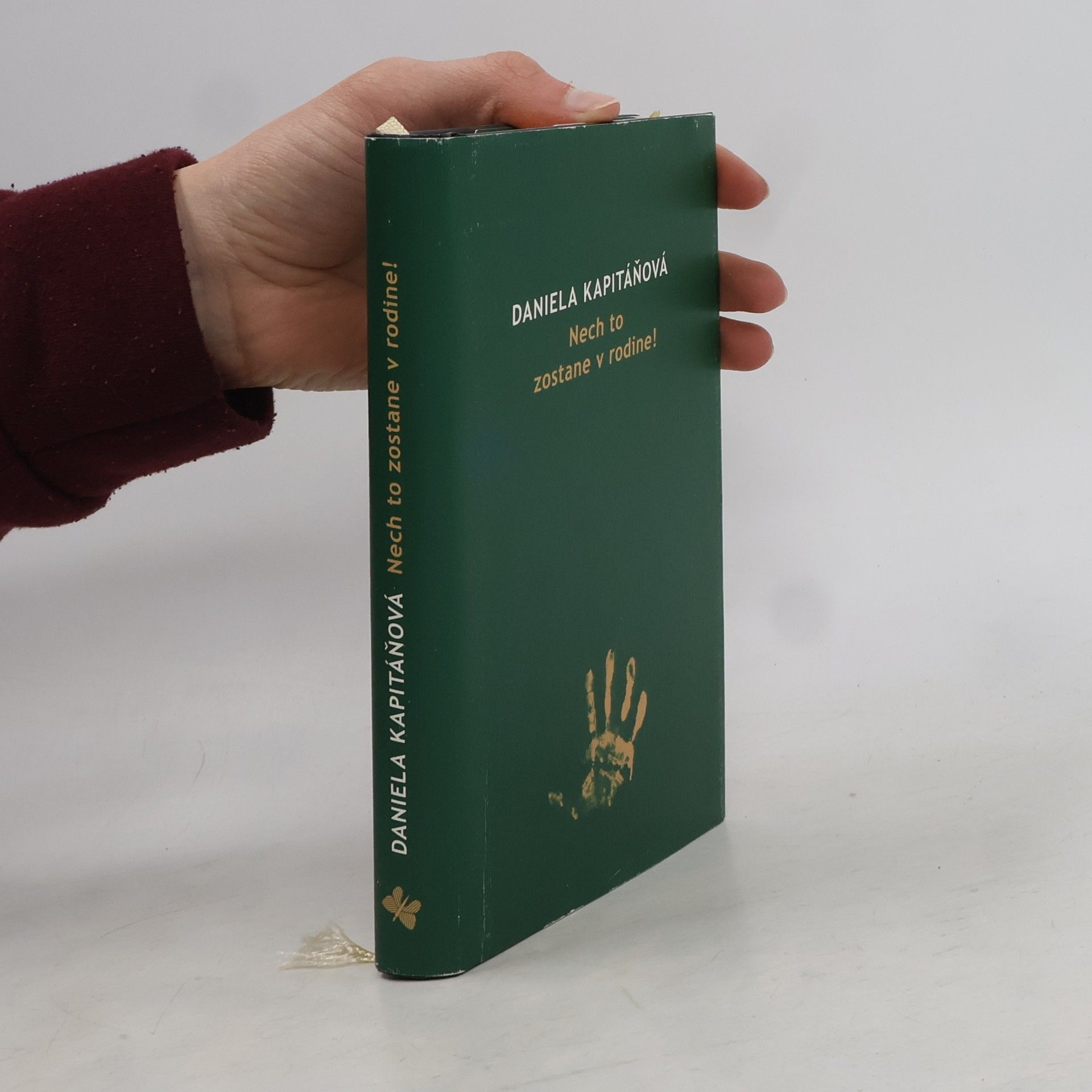 Daniela Kapitáňová Nech to zostane v rodine!