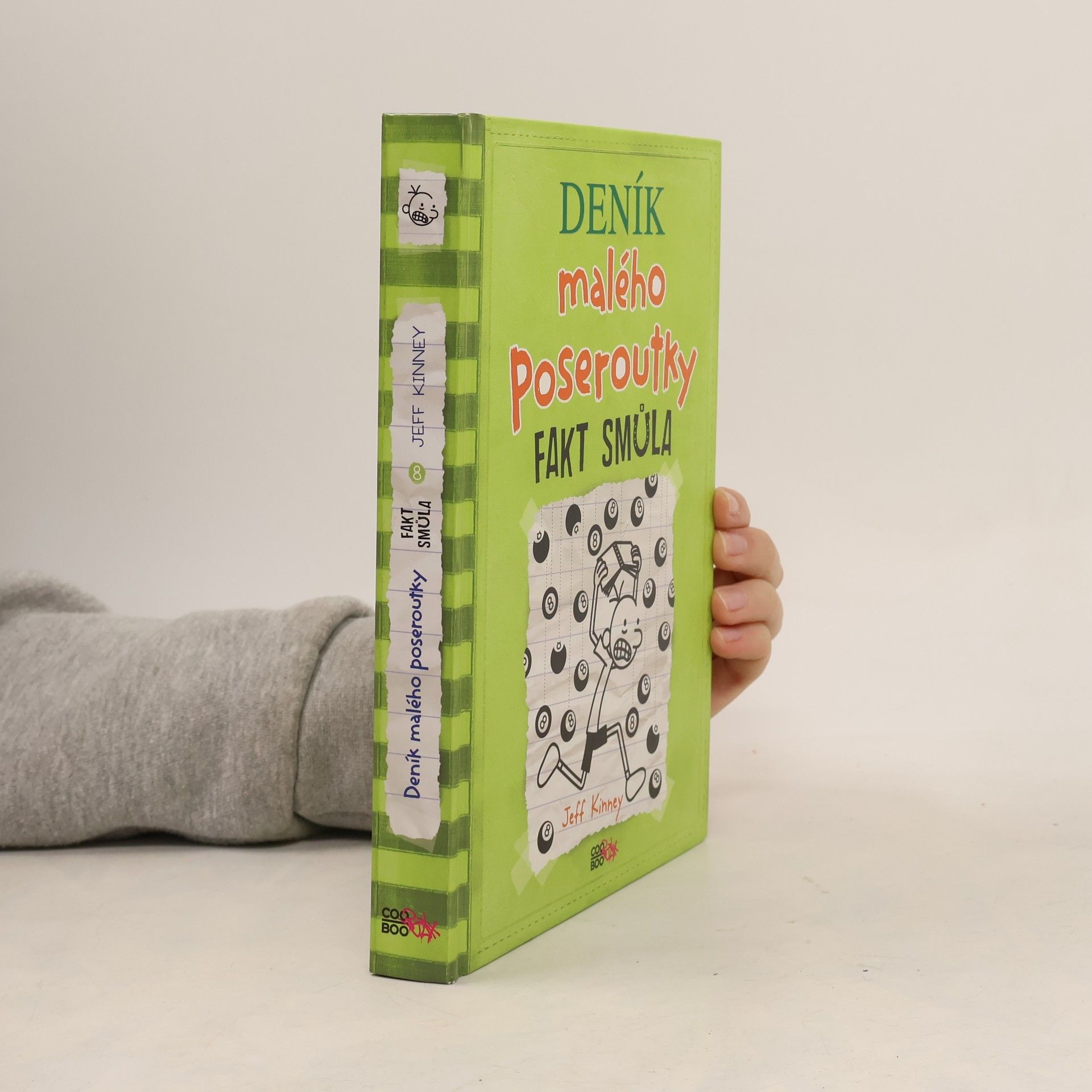 Jeff Kinney Deník malého poseroutky 8. Fakt smůla