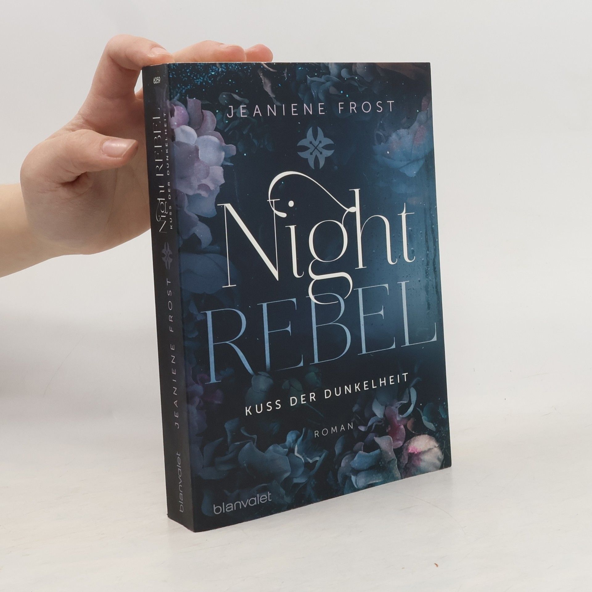 Jeaniene Frost Night Rebel: Kuss der Dunkelheit