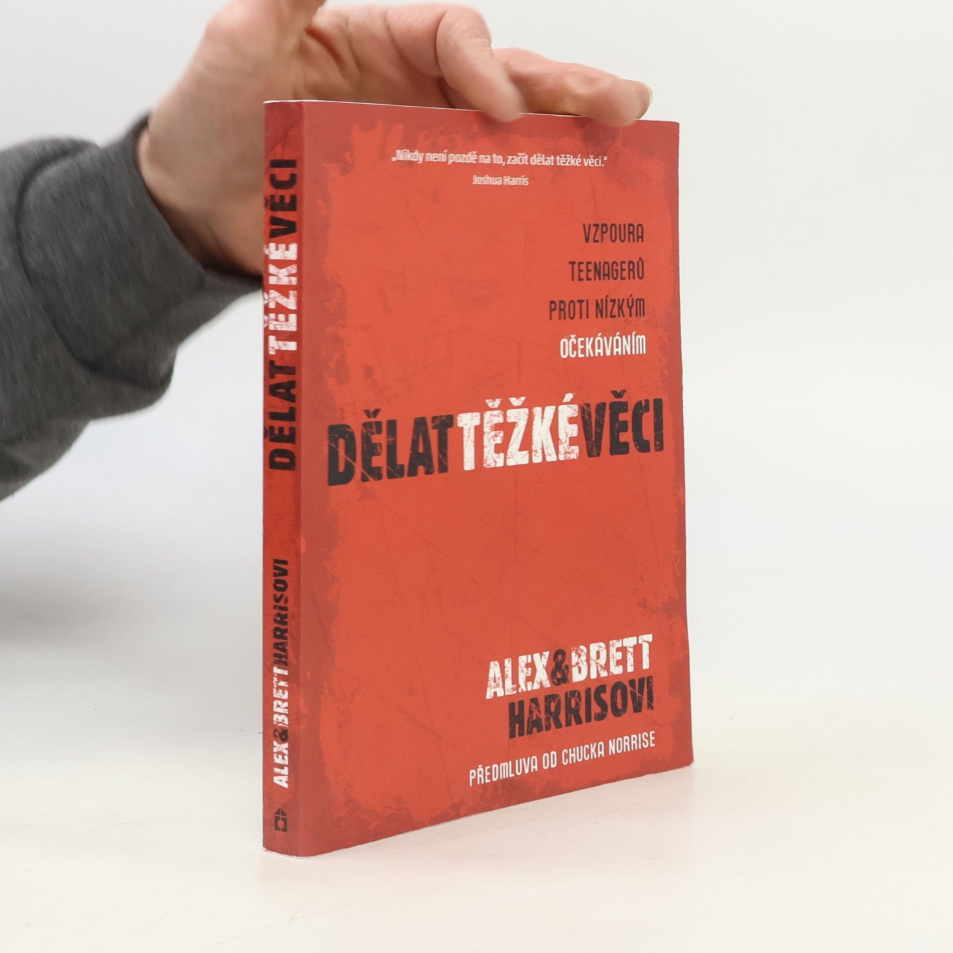 Dělat těžké věci: Vzpoura teenagerů proti nízkým očekáváním