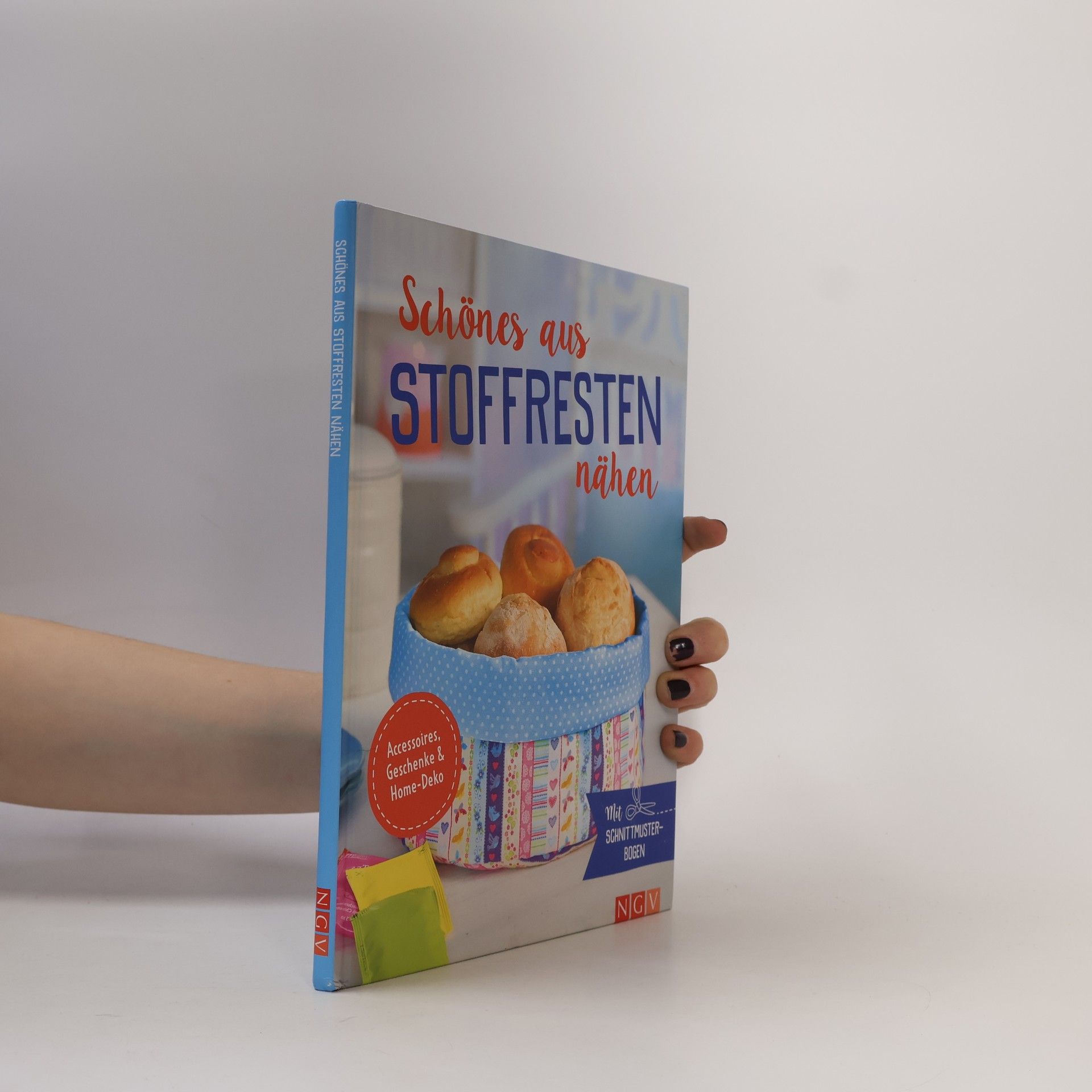 Autorenkollektiv Schones aus Stoffresten nähen