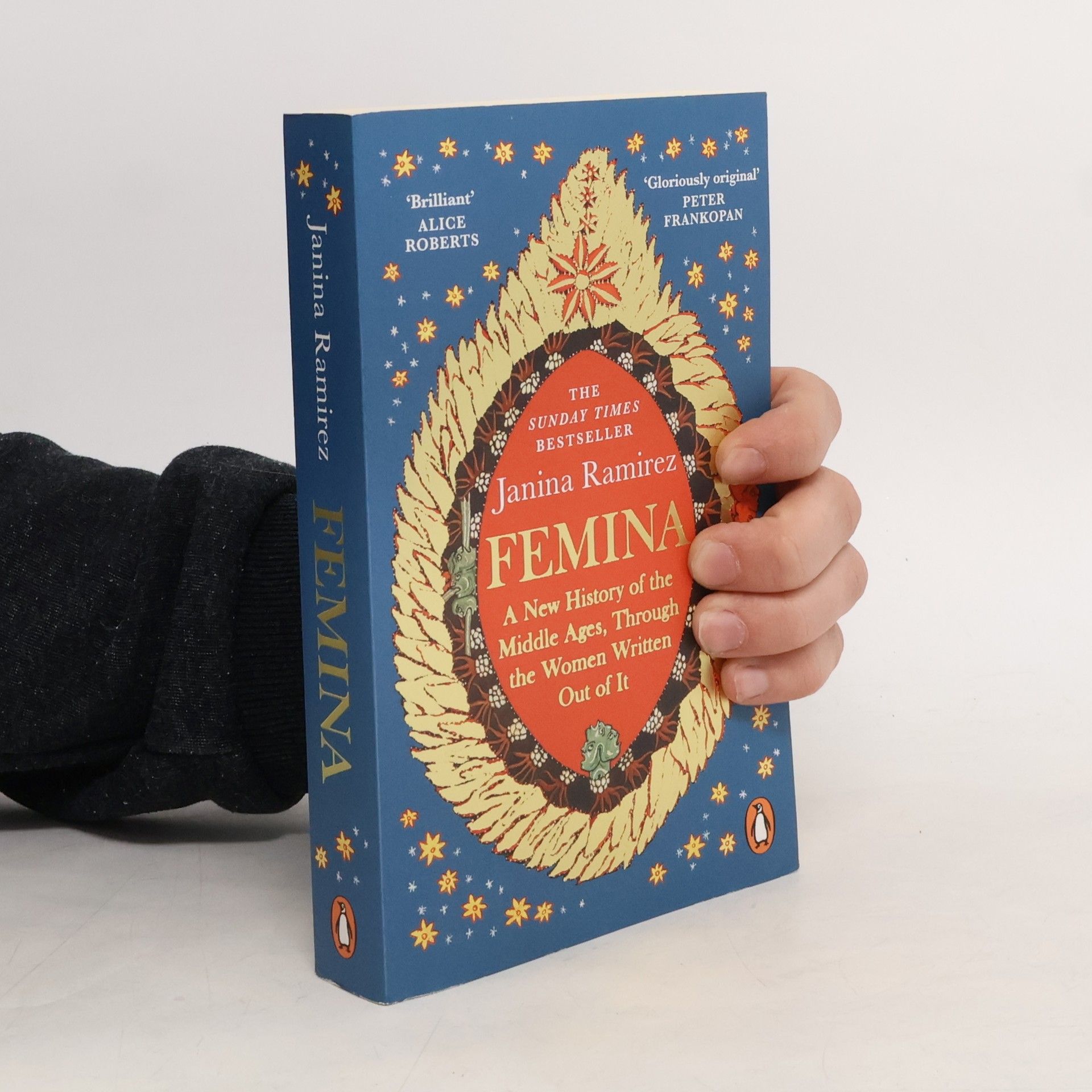 Janina Ramirez Femina