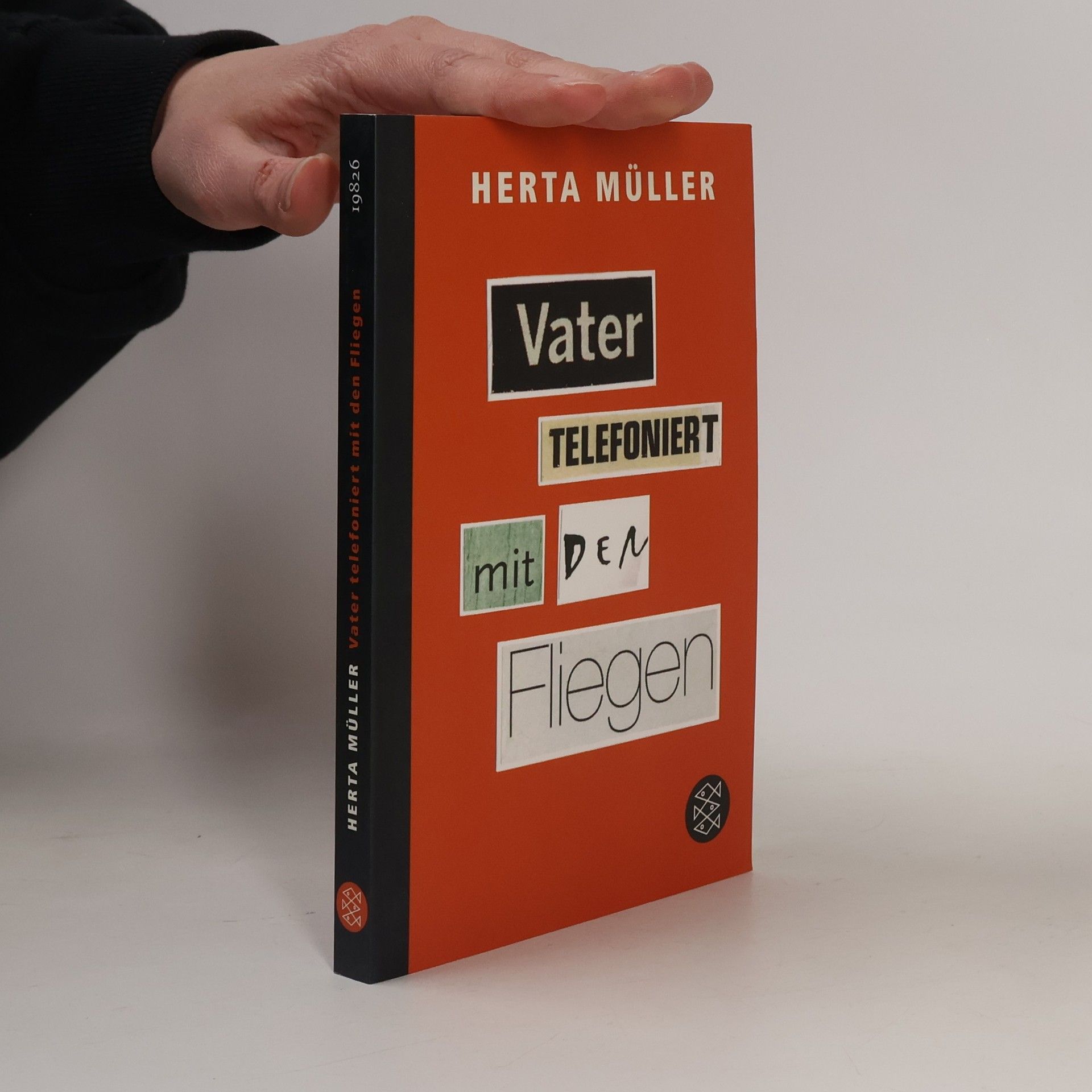 Herta Müller Vater telefoniert mit den Fliegen