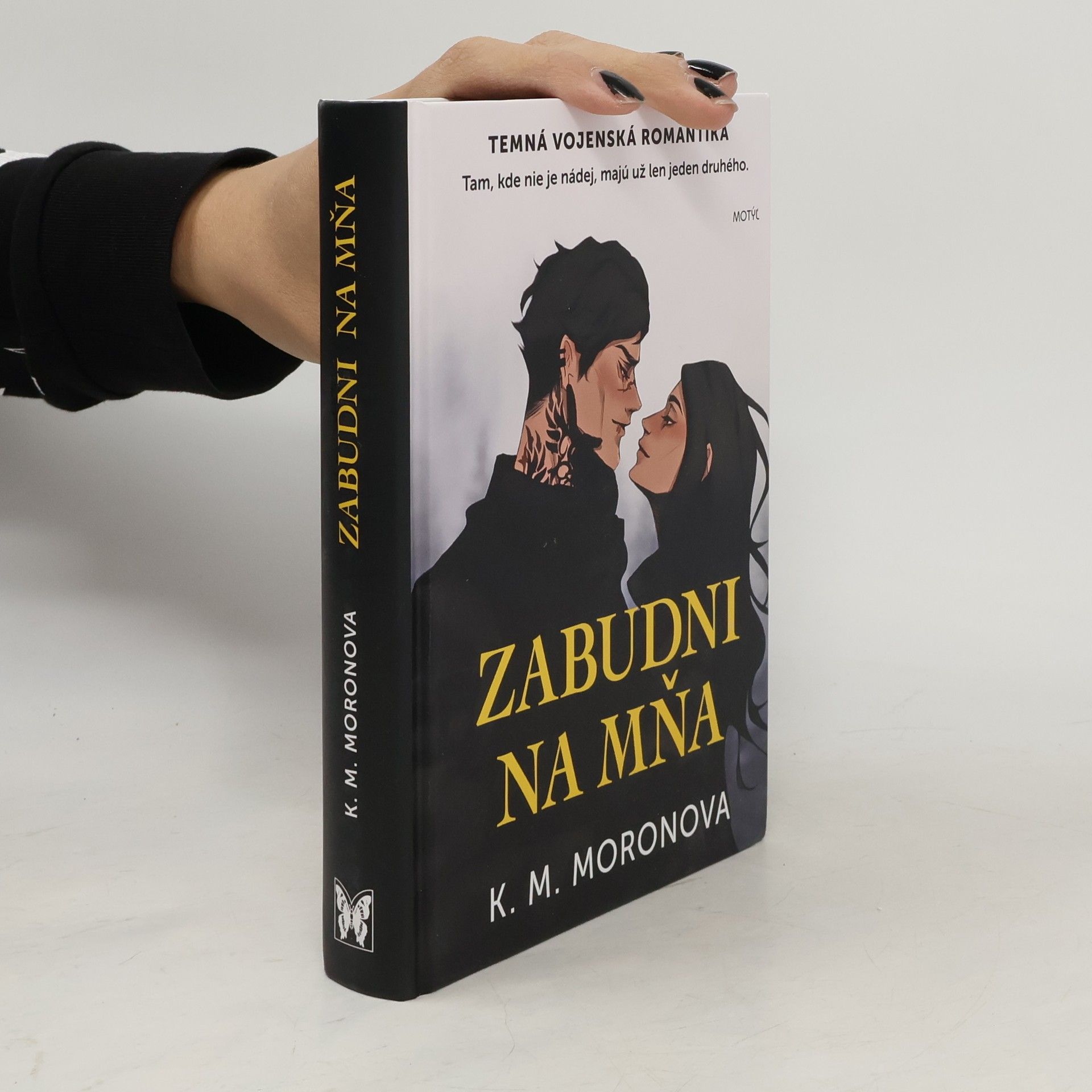 K M Moronova Zabudni na mňa
