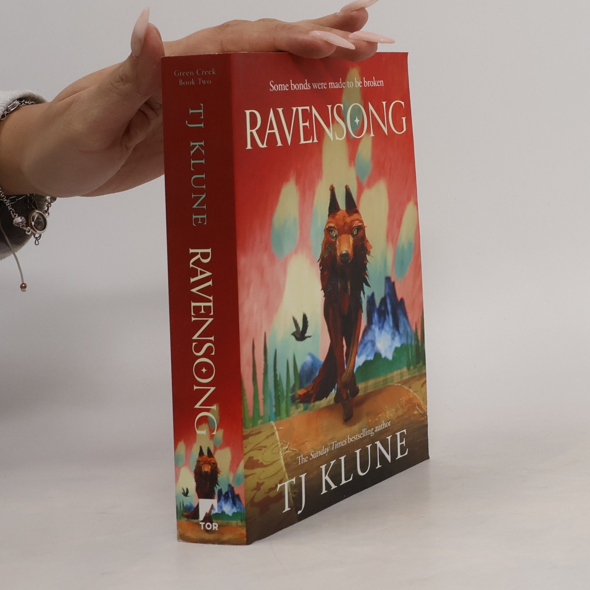 T. J. Klune Ravensong: A heart-rending werewolf shifter romance from No. 1 Sunday Times bestselling author TJ Klune