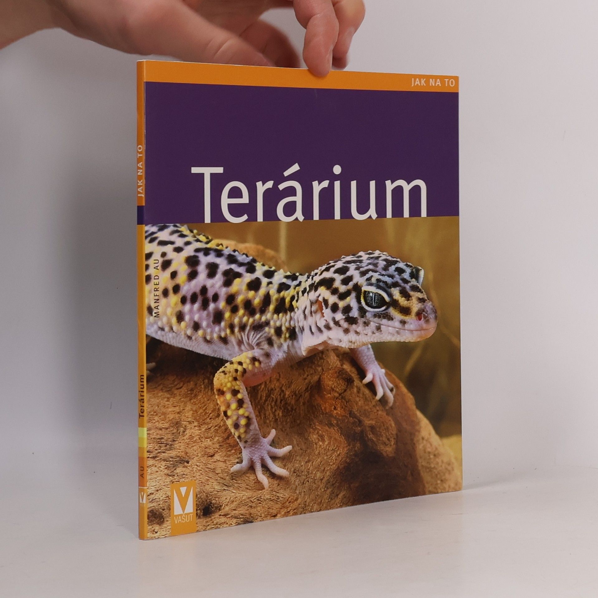 Manfred Au Terárium