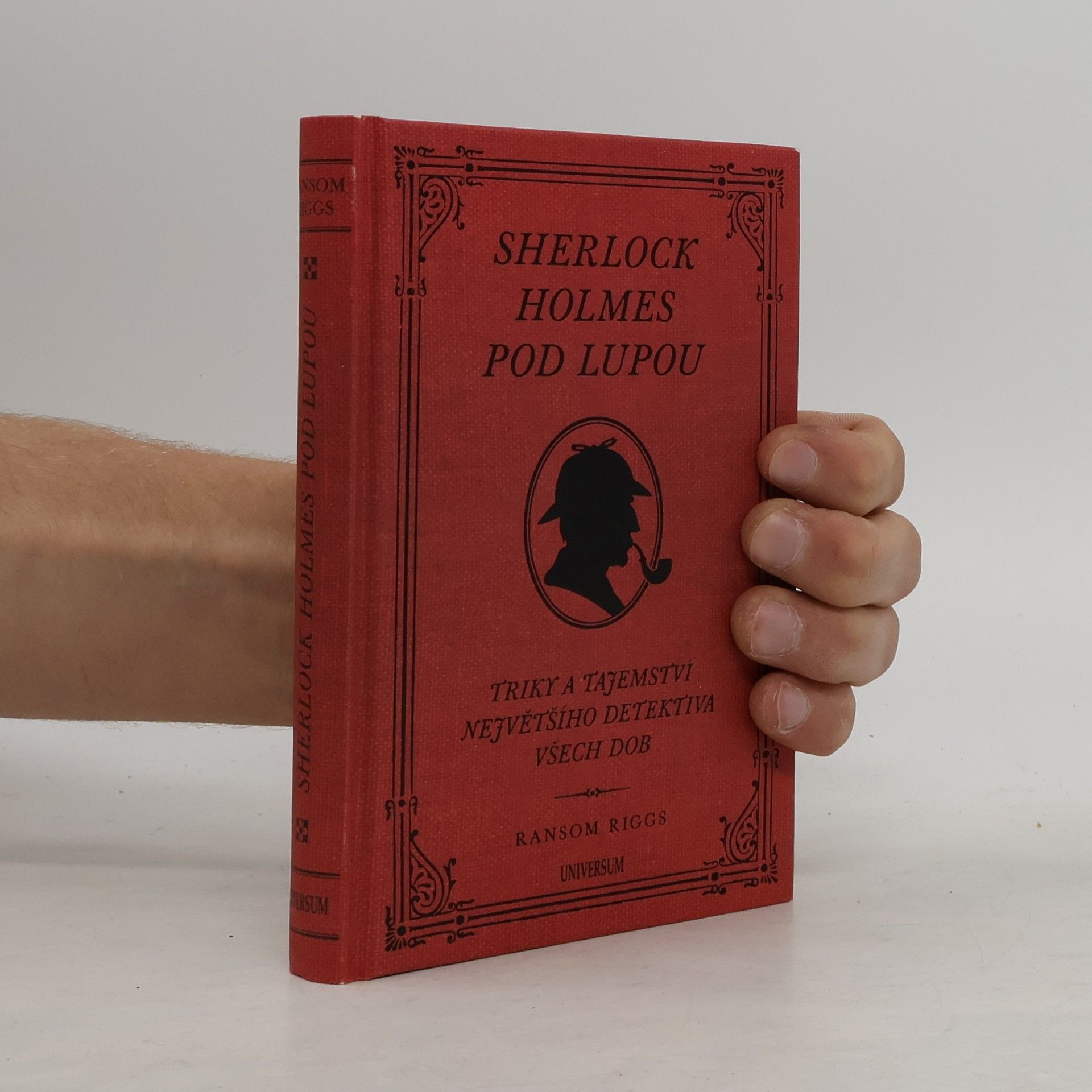Ransom Riggs Sherlock Holmes pod lupou