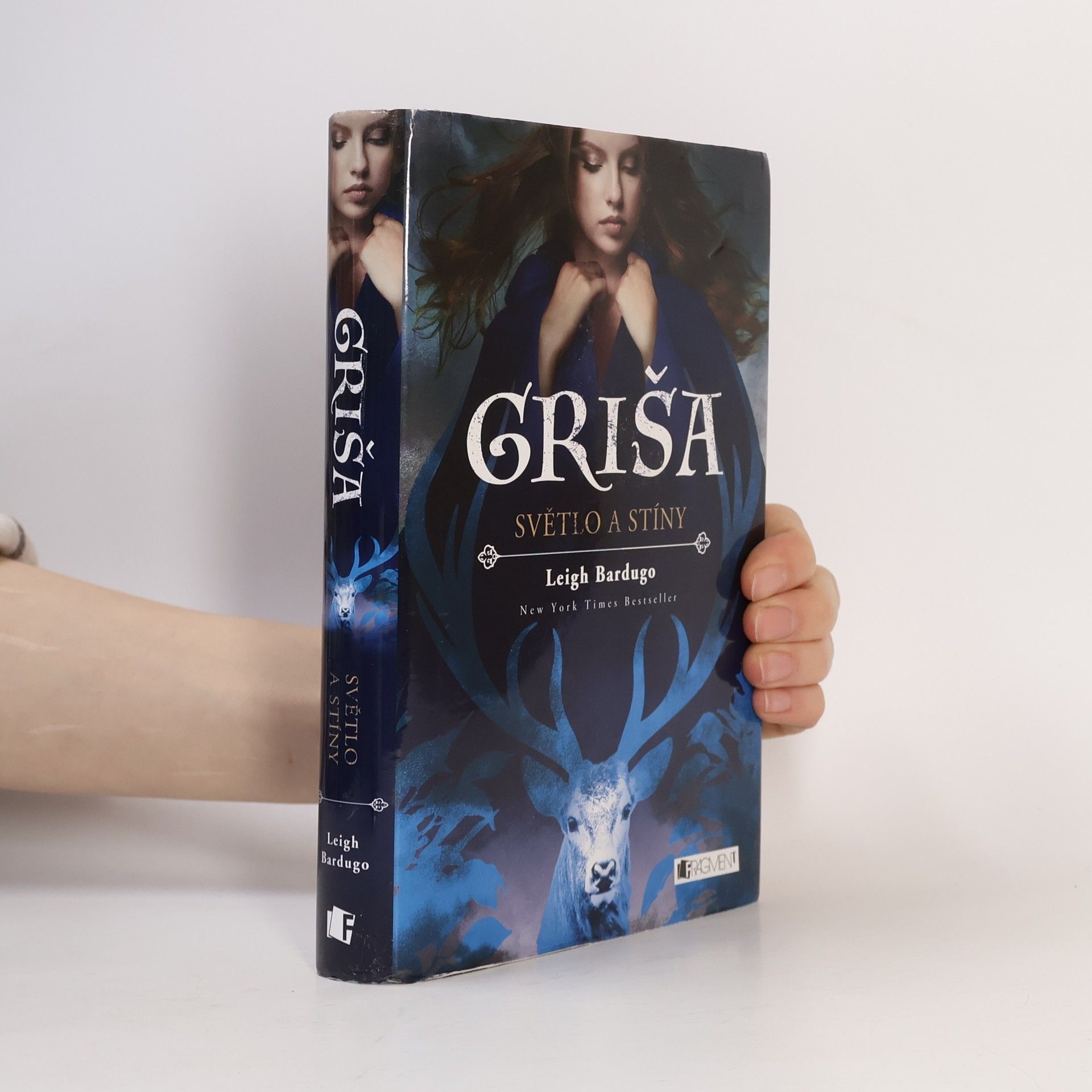 Leigh Bardugo Griša. Světlo a stíny