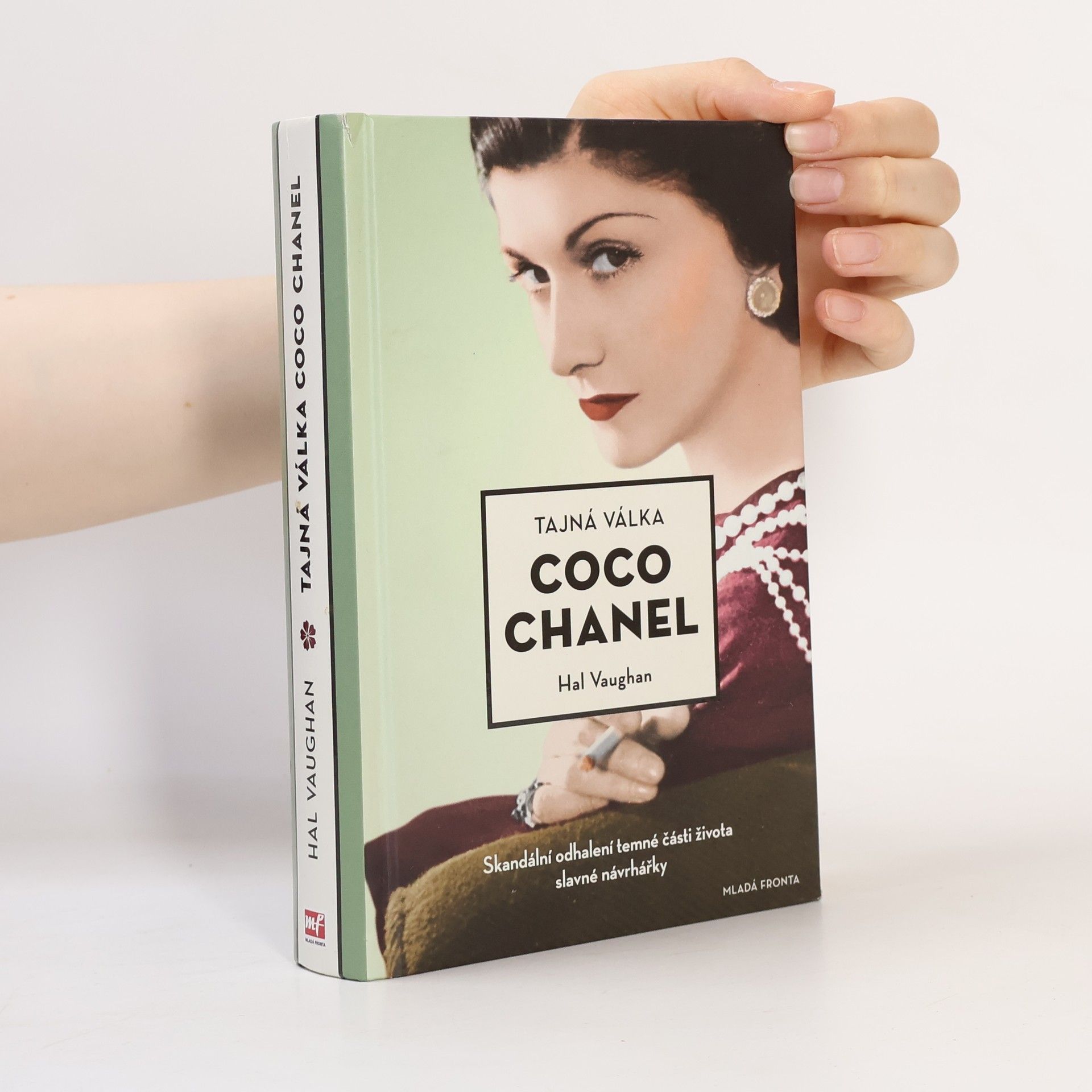Hal Vaughan Tajná válka Coco Chanel