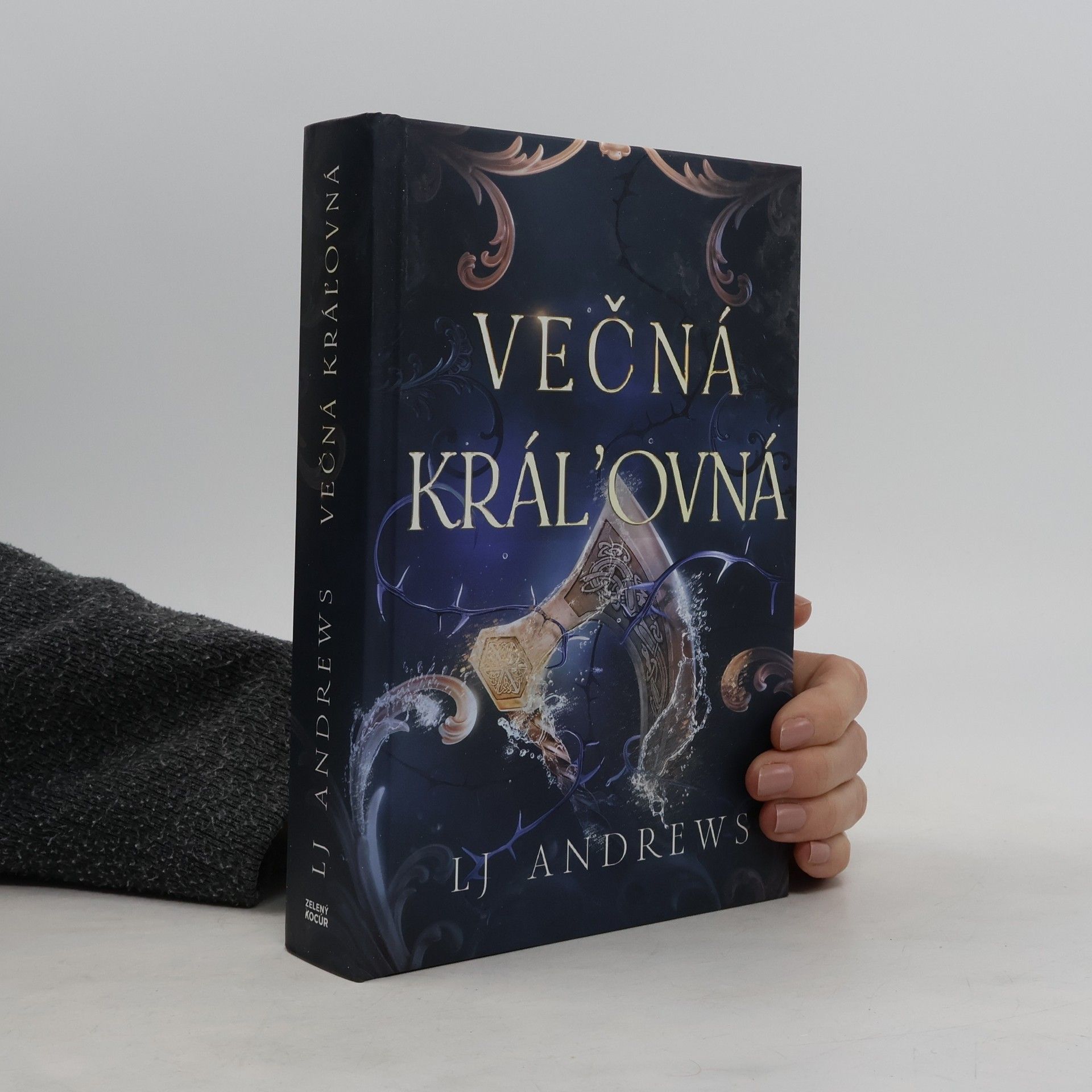 Lj Andrews Věčná královná