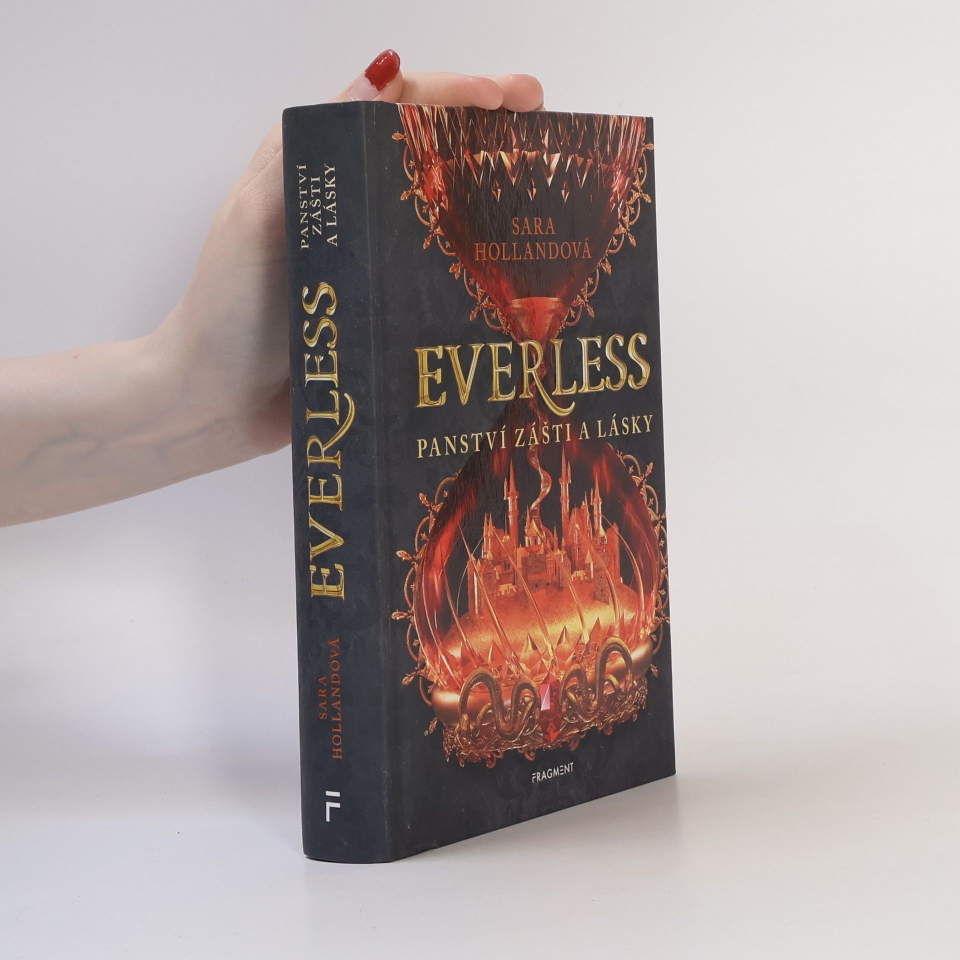 Sara Holland Everless. Panství zášti a lásky