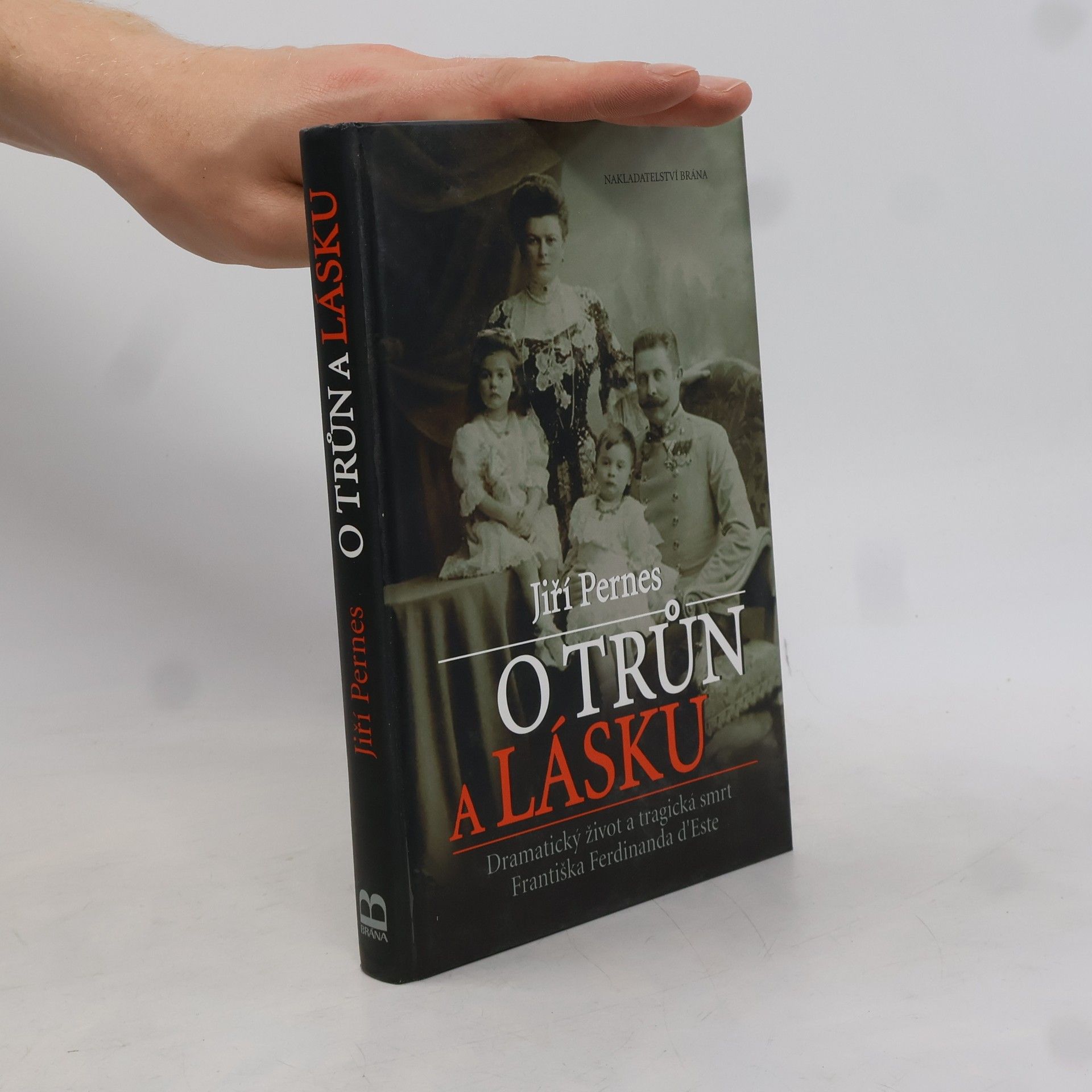 Jiří Pernes O trůn a lásku