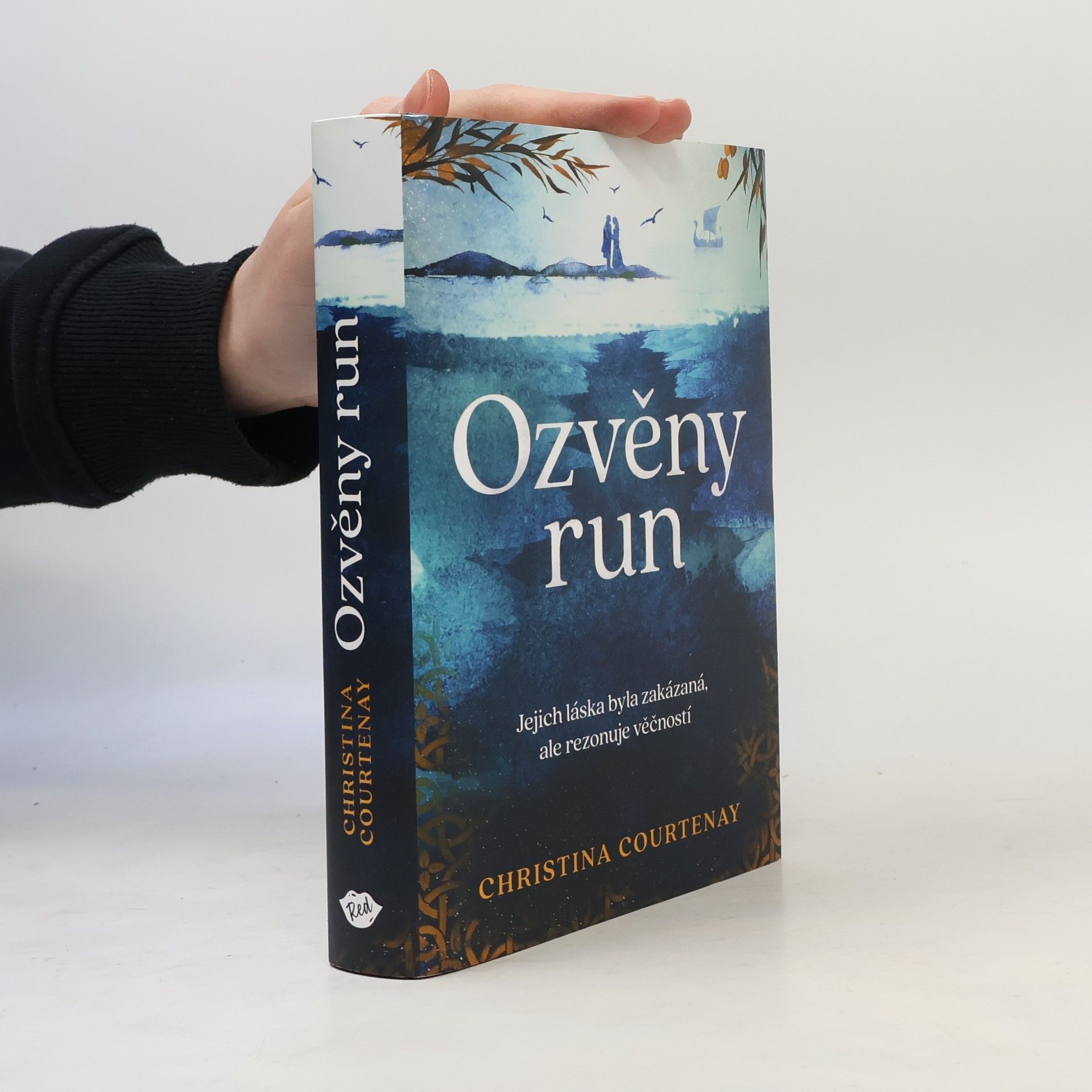 Christina Courtenay Ozvěny run