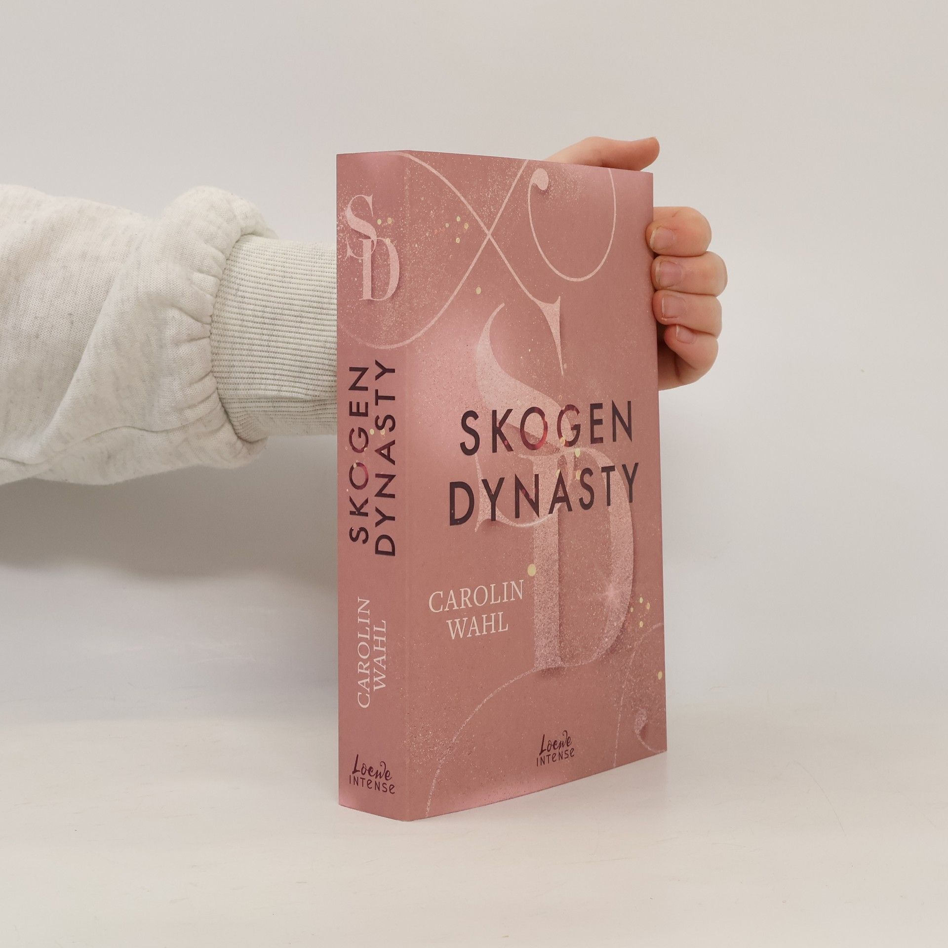 Carolin Wahl Crumbling Hearts 1. Skogen Dynasty