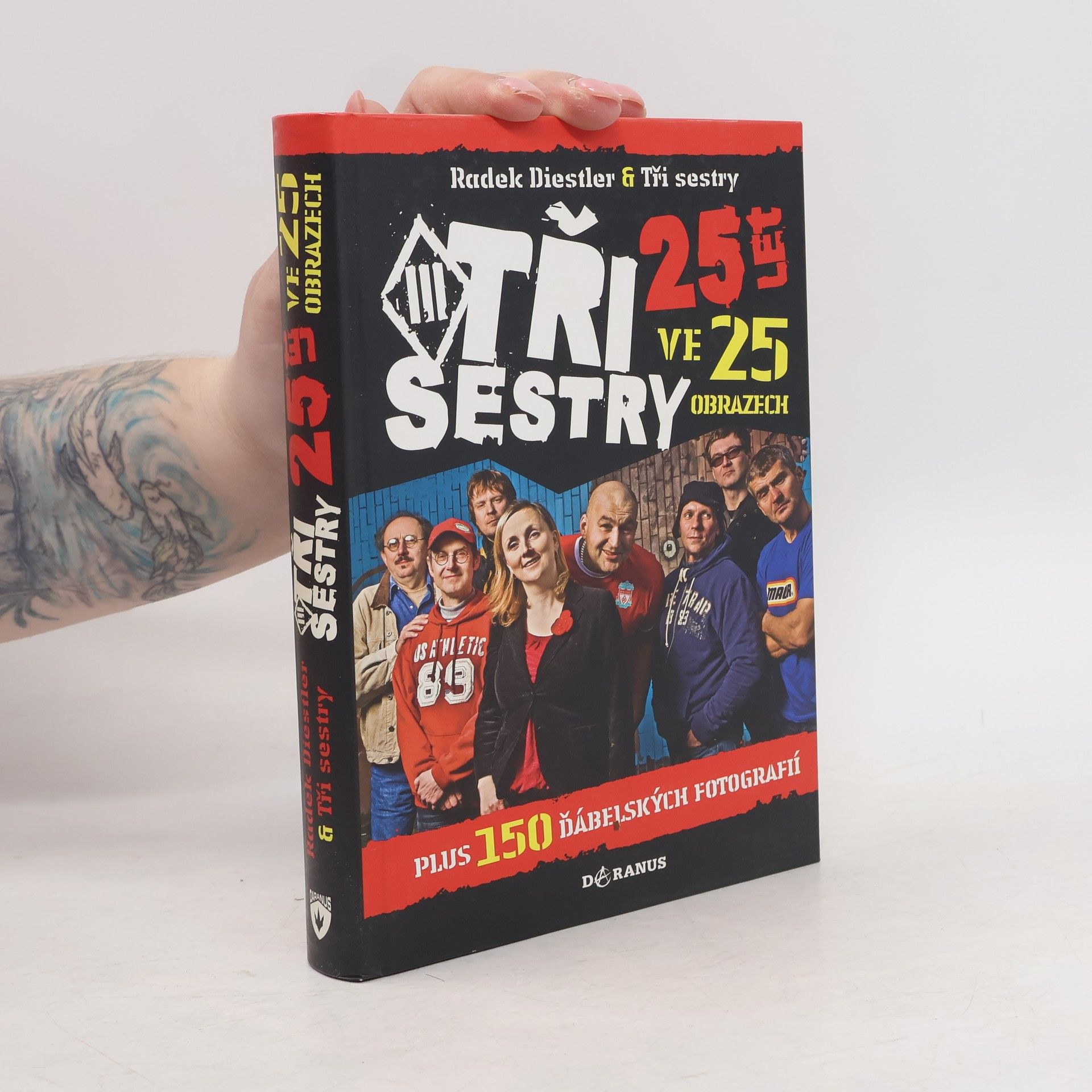 Radek Diestler Tři sestry : 25 let ve 25 obrazech