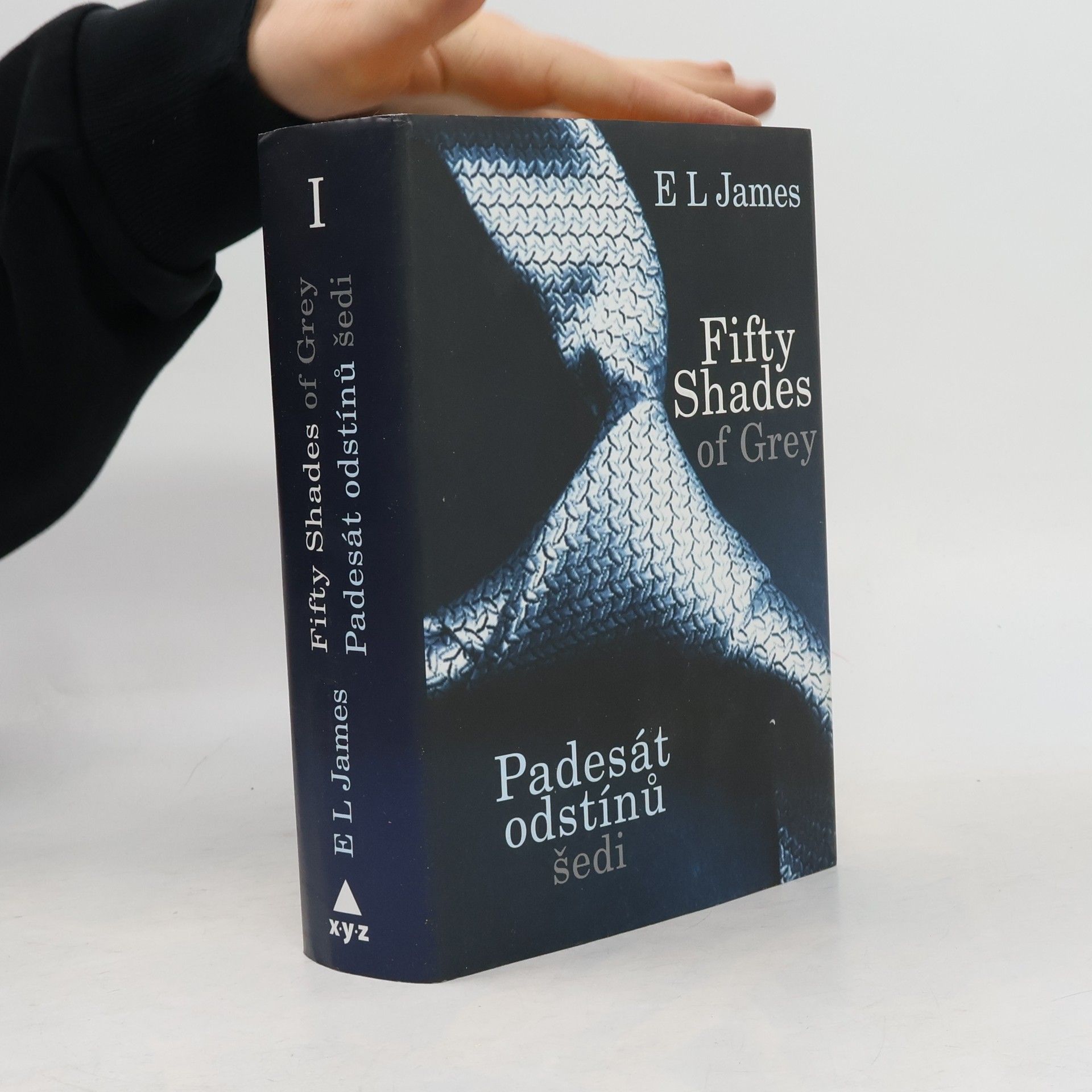 E. L. James Padesát odstínů šedi