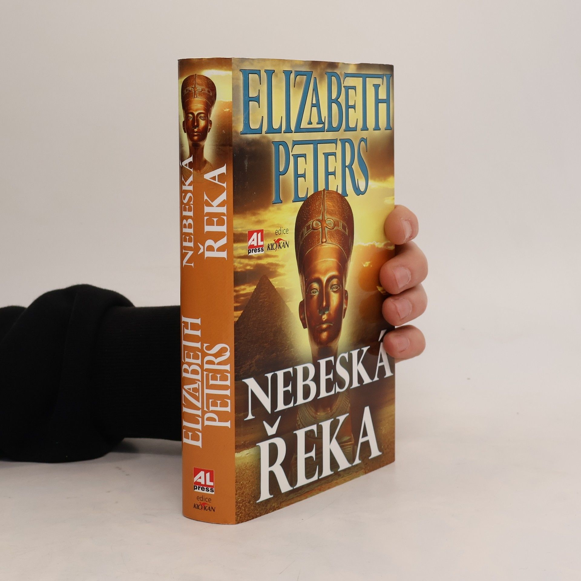 Elizabeth Peters Nebeská řeka