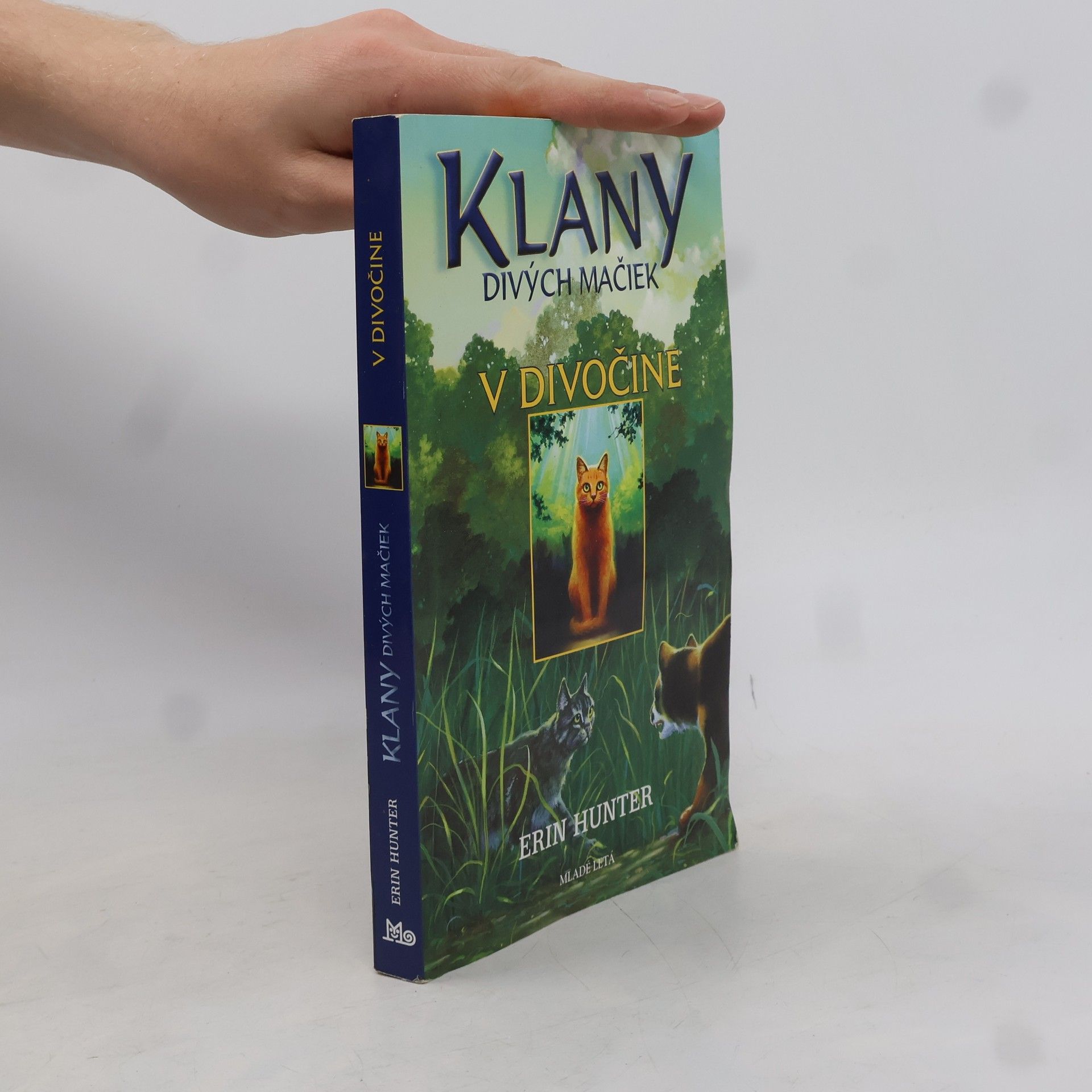 Erin Hunter V divočine