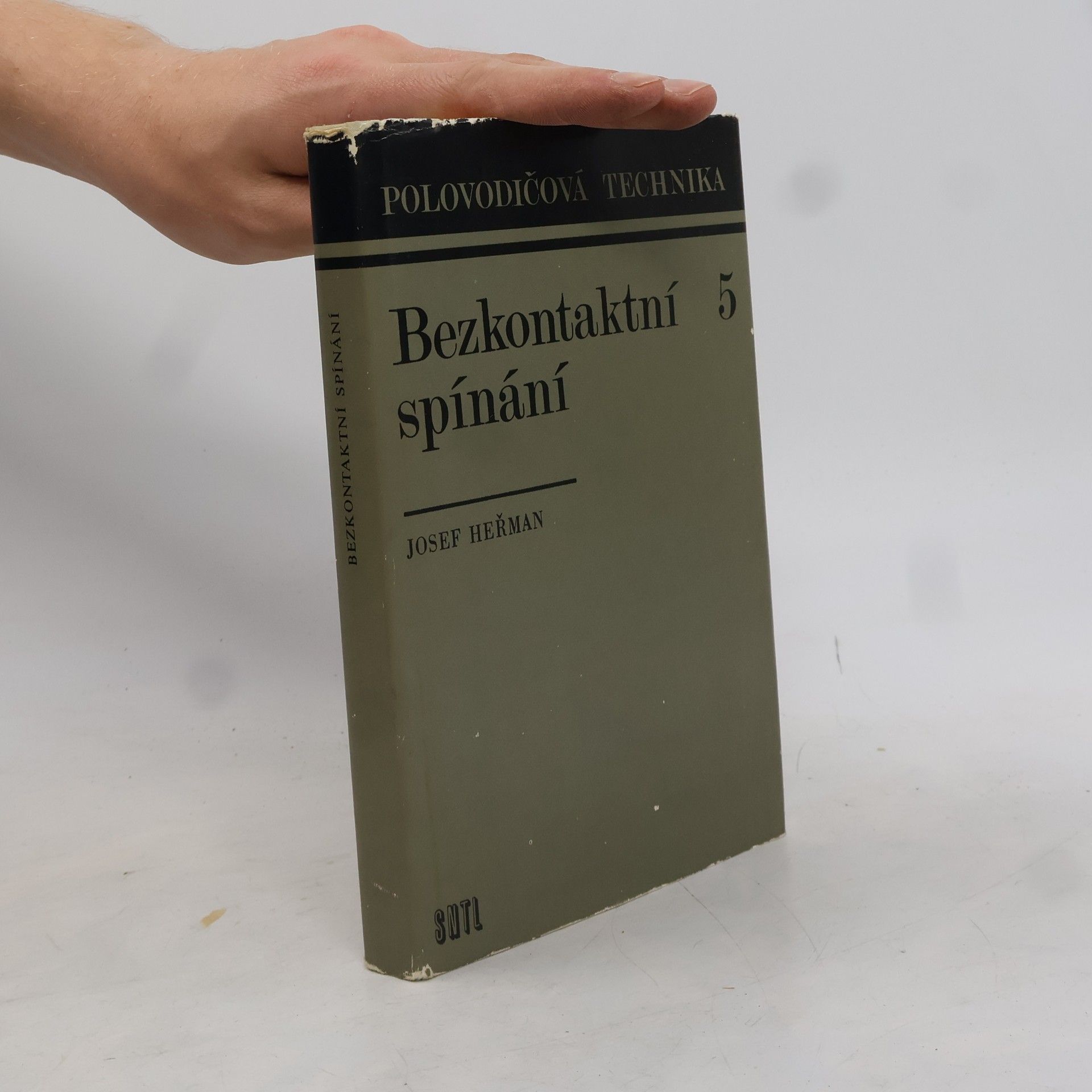 J. Heřman Bezkontaktní spínání 5