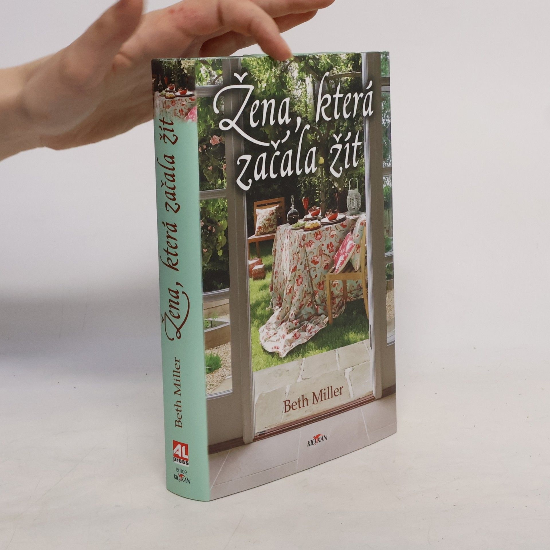 Beth Miller Žena, která začala žít