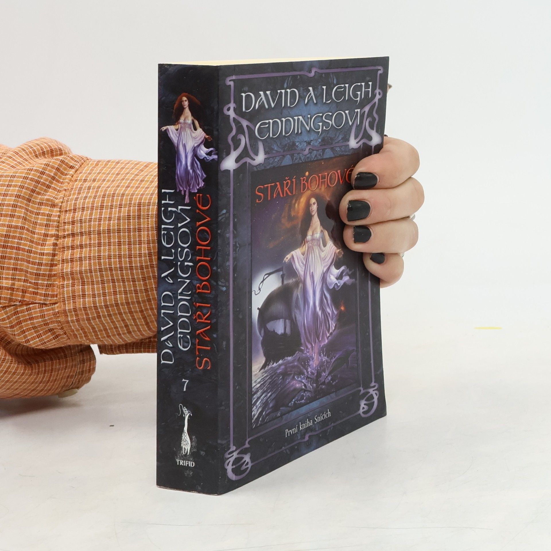 David Eddings Staří bohové. První kniha Snících