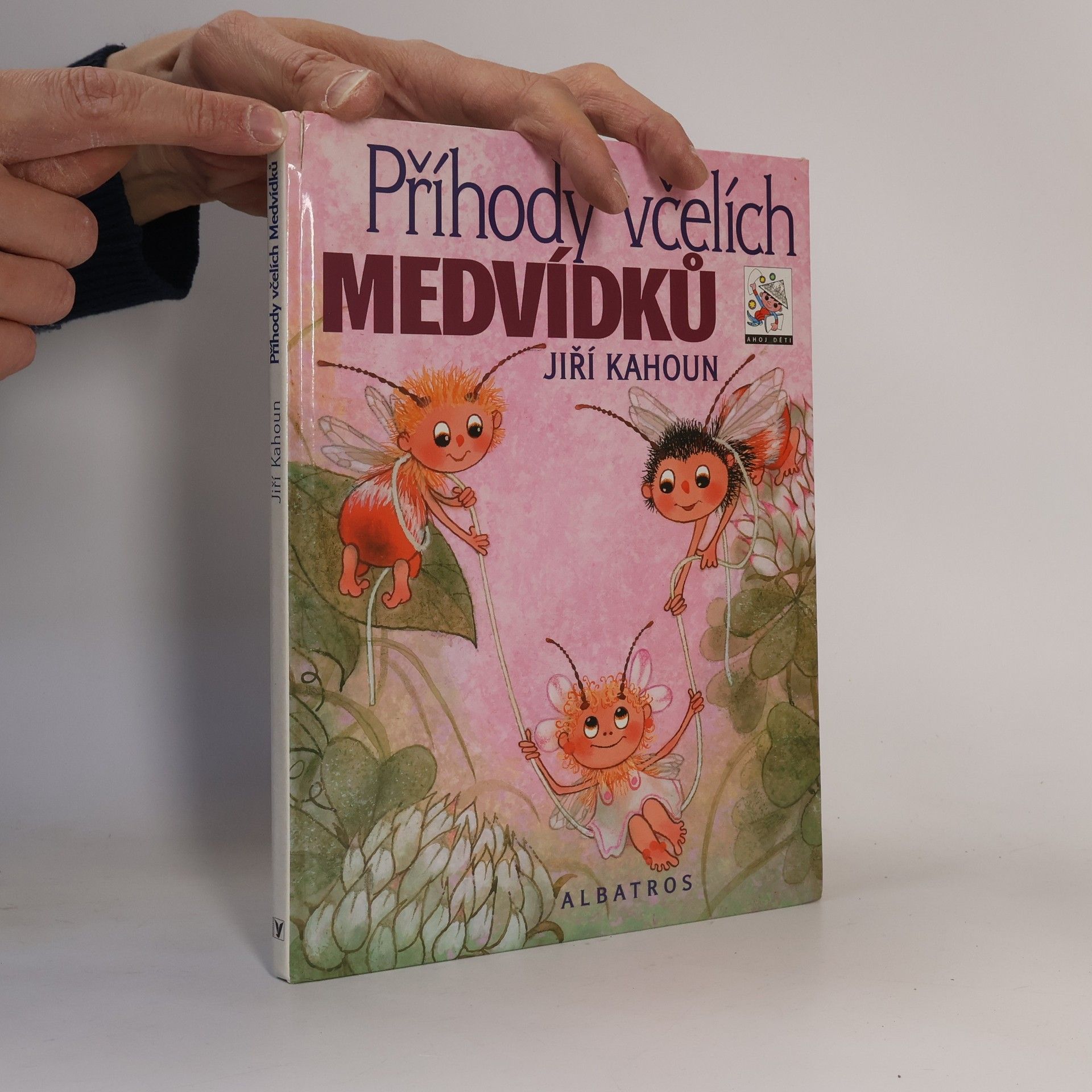 Jiří Kahoun Příhody včelích medvídků