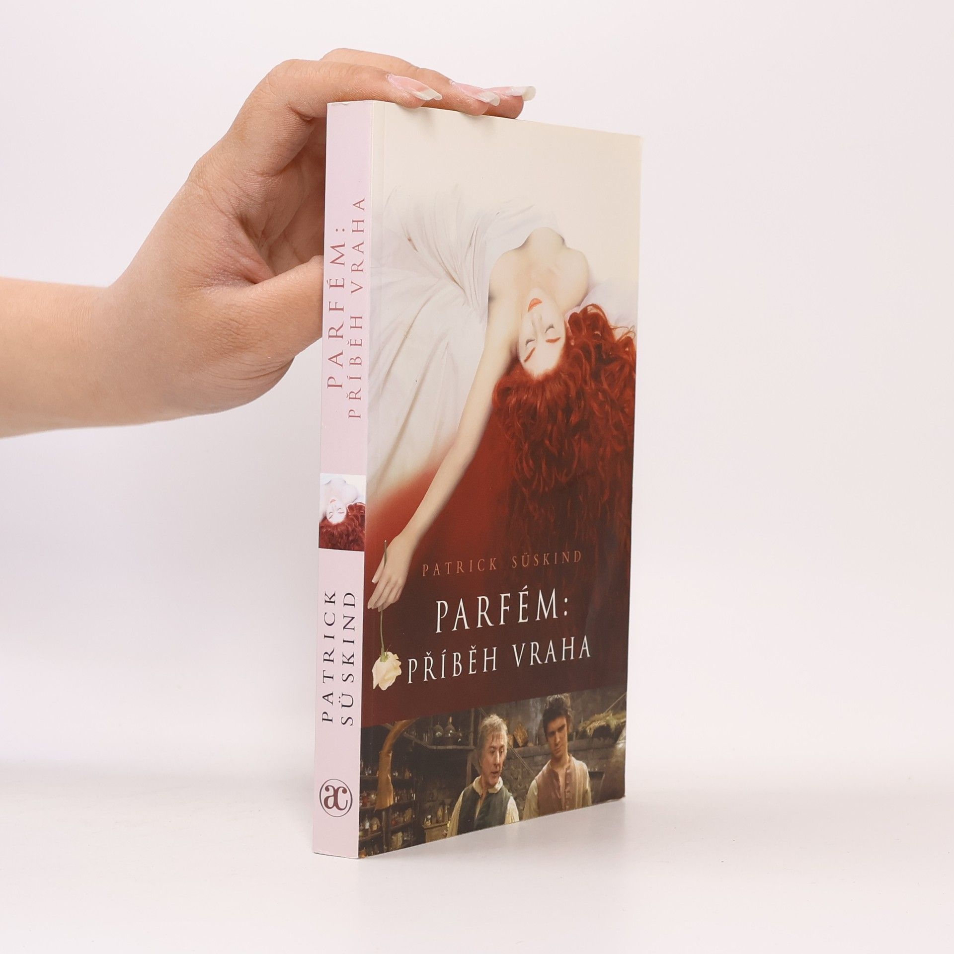 Parfém