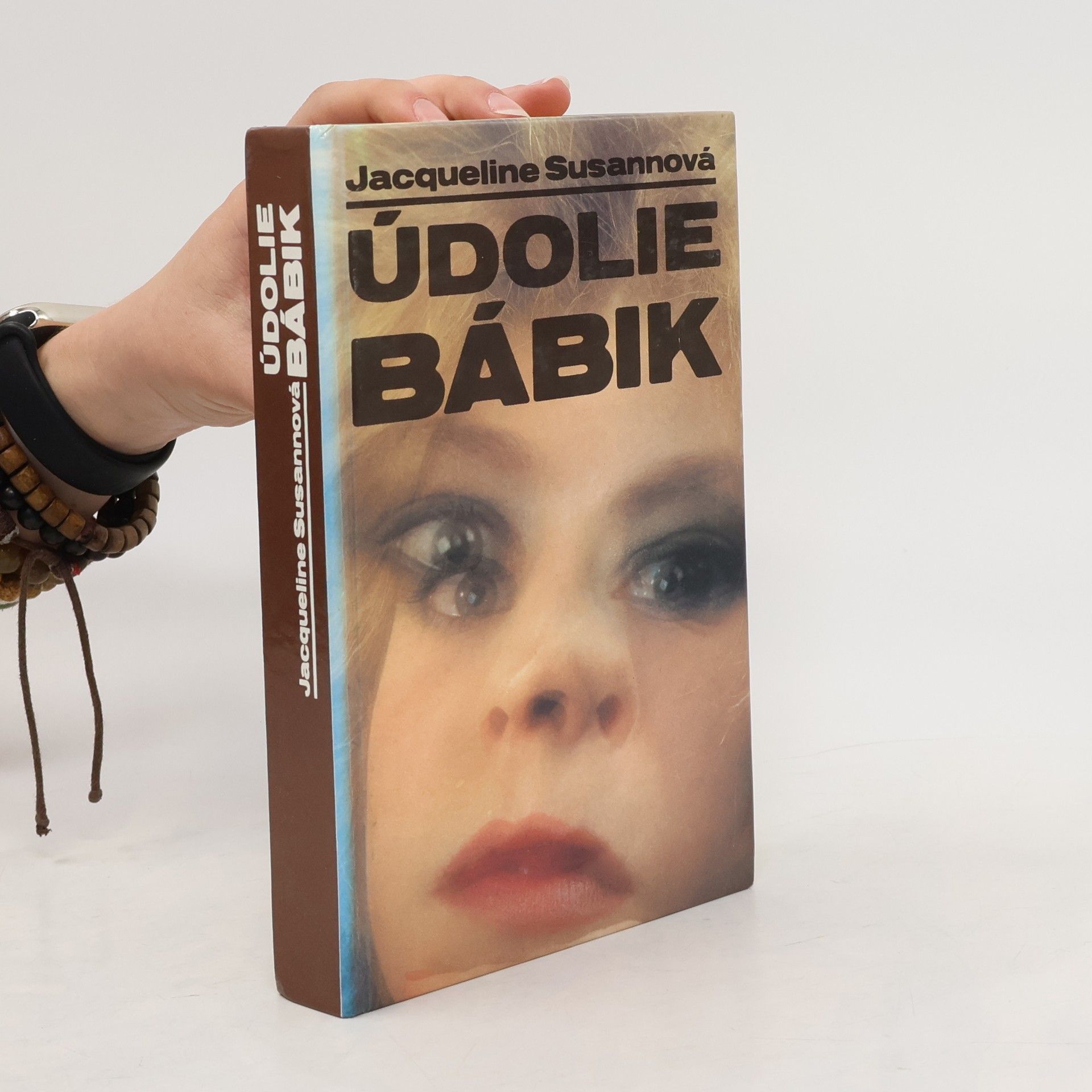 Jacqueline Susann Údolie bábik