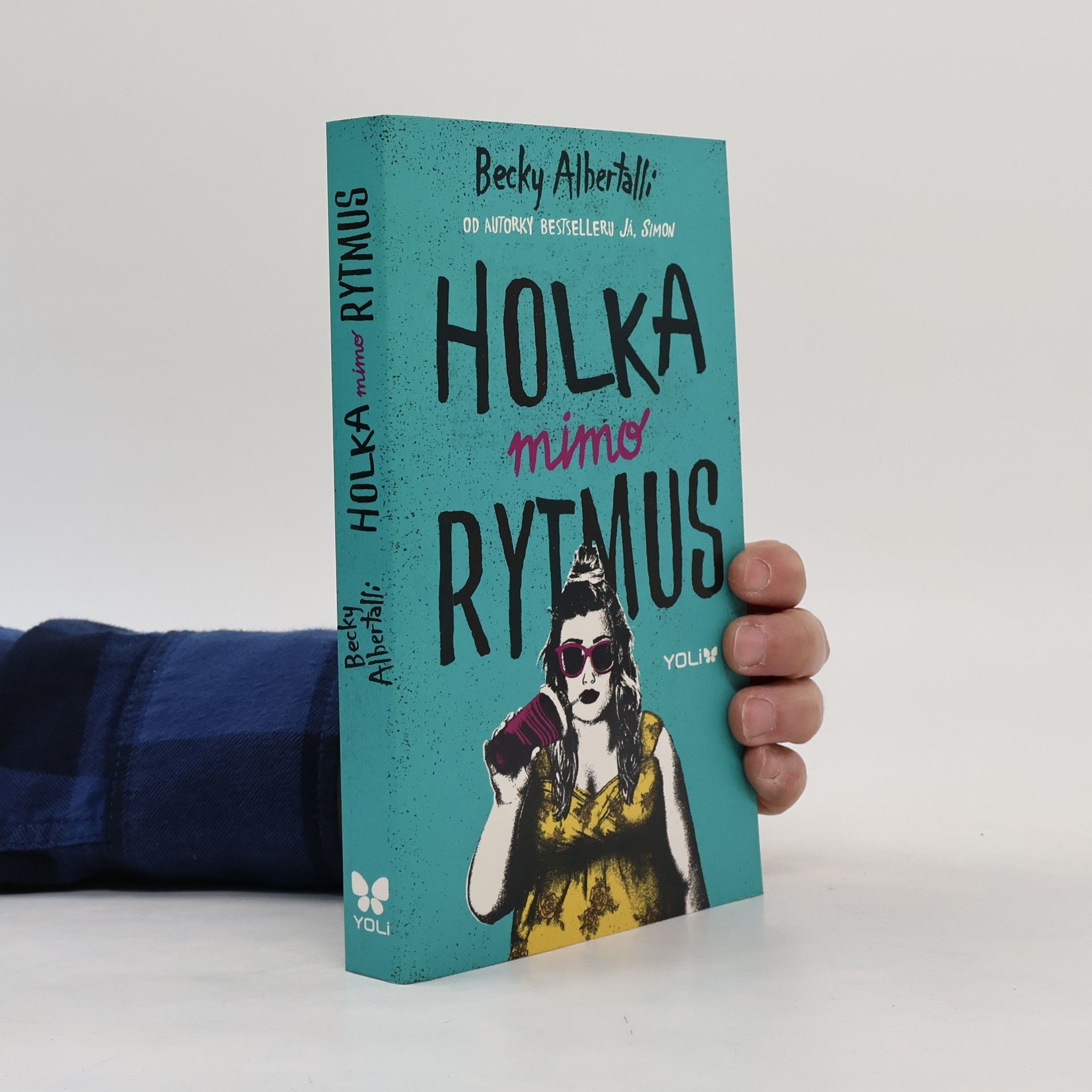 Becky Albertalli Holka mimo rytmus