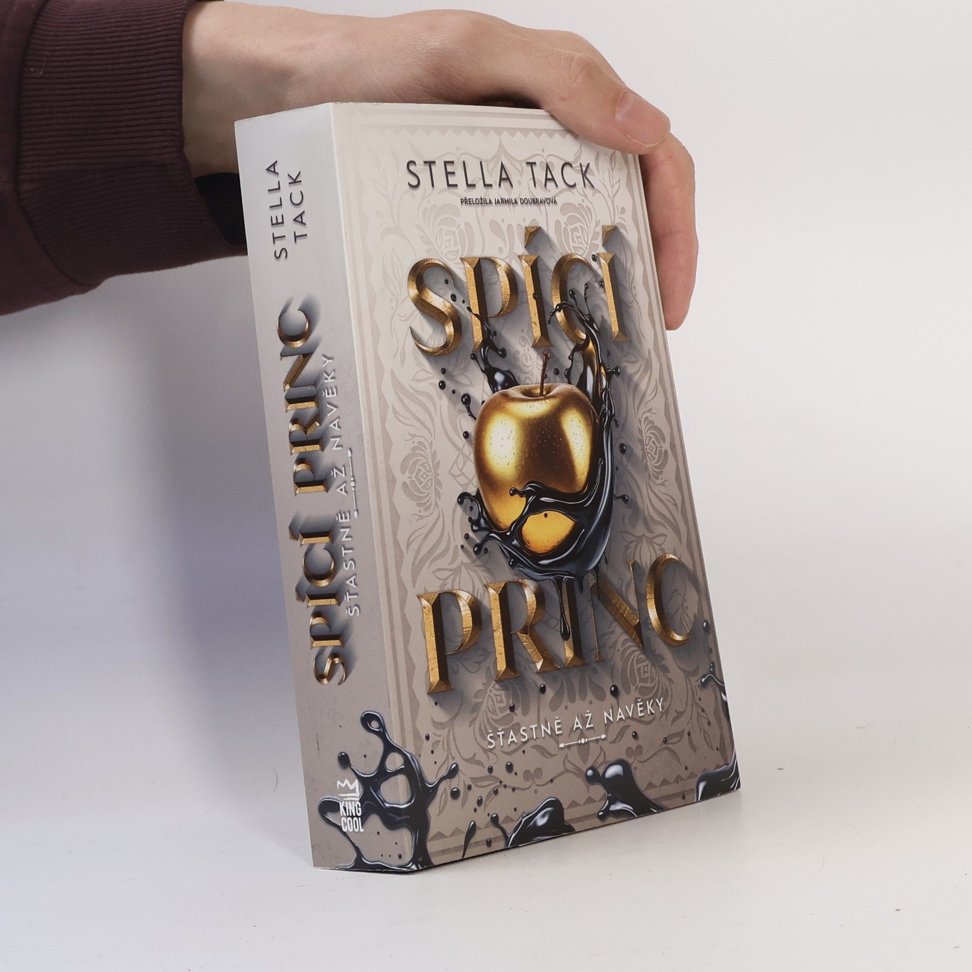 Stella A. Tack Spící princ I. Šťastně až navěky