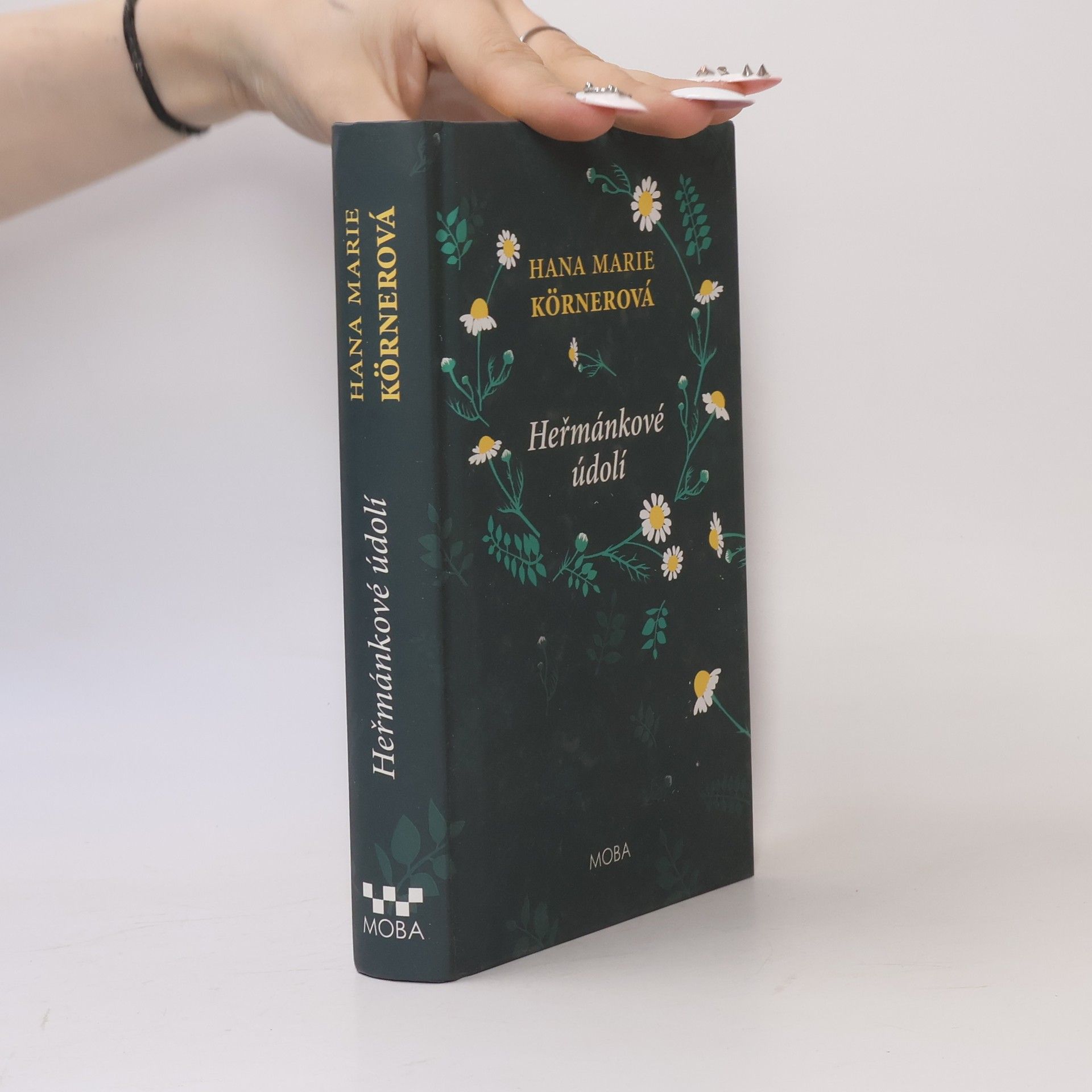 Hana Marie Körnerová Heřmánkové údolí